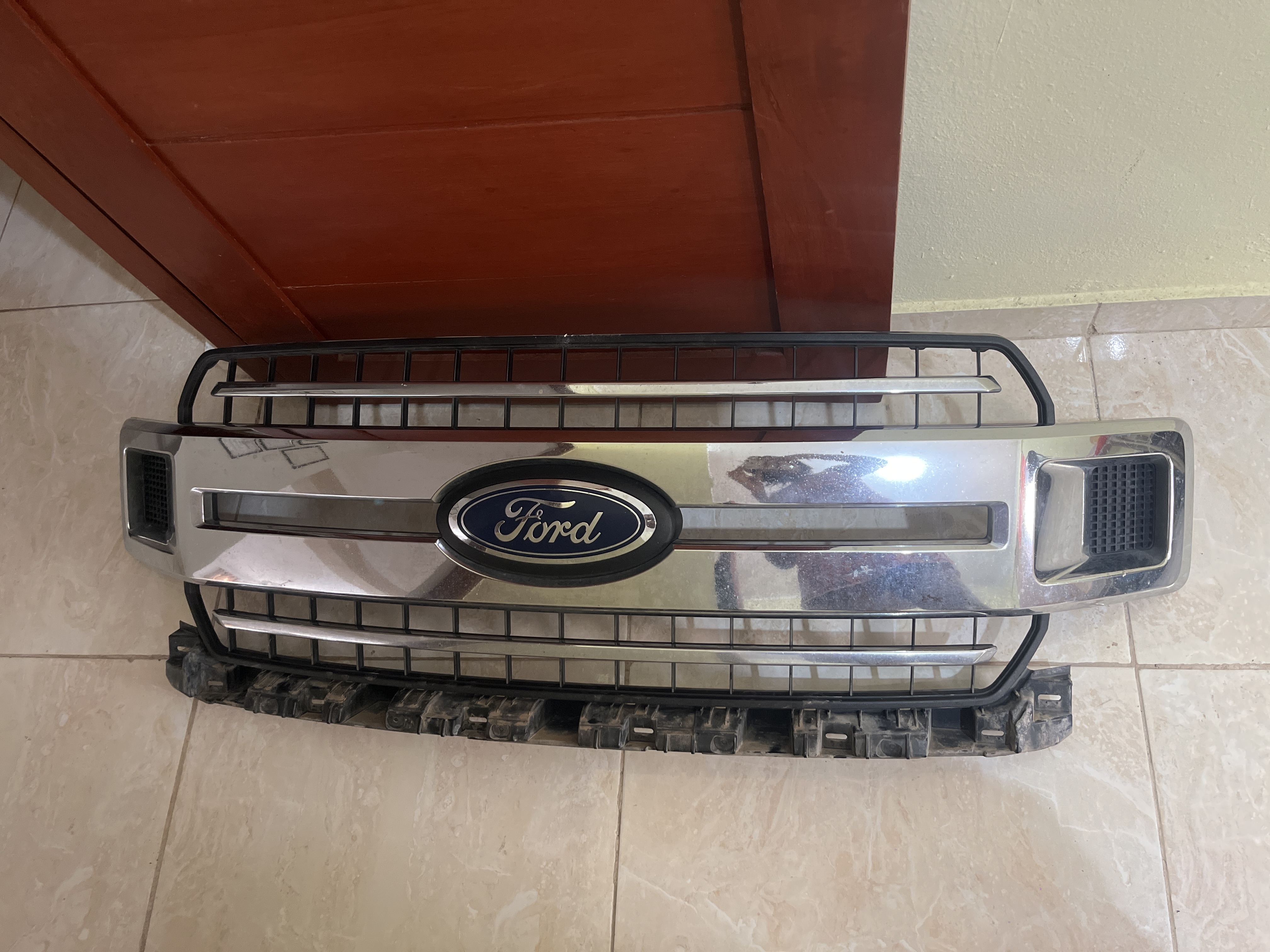 repuestos - Parrilla delantera de Ford F150 