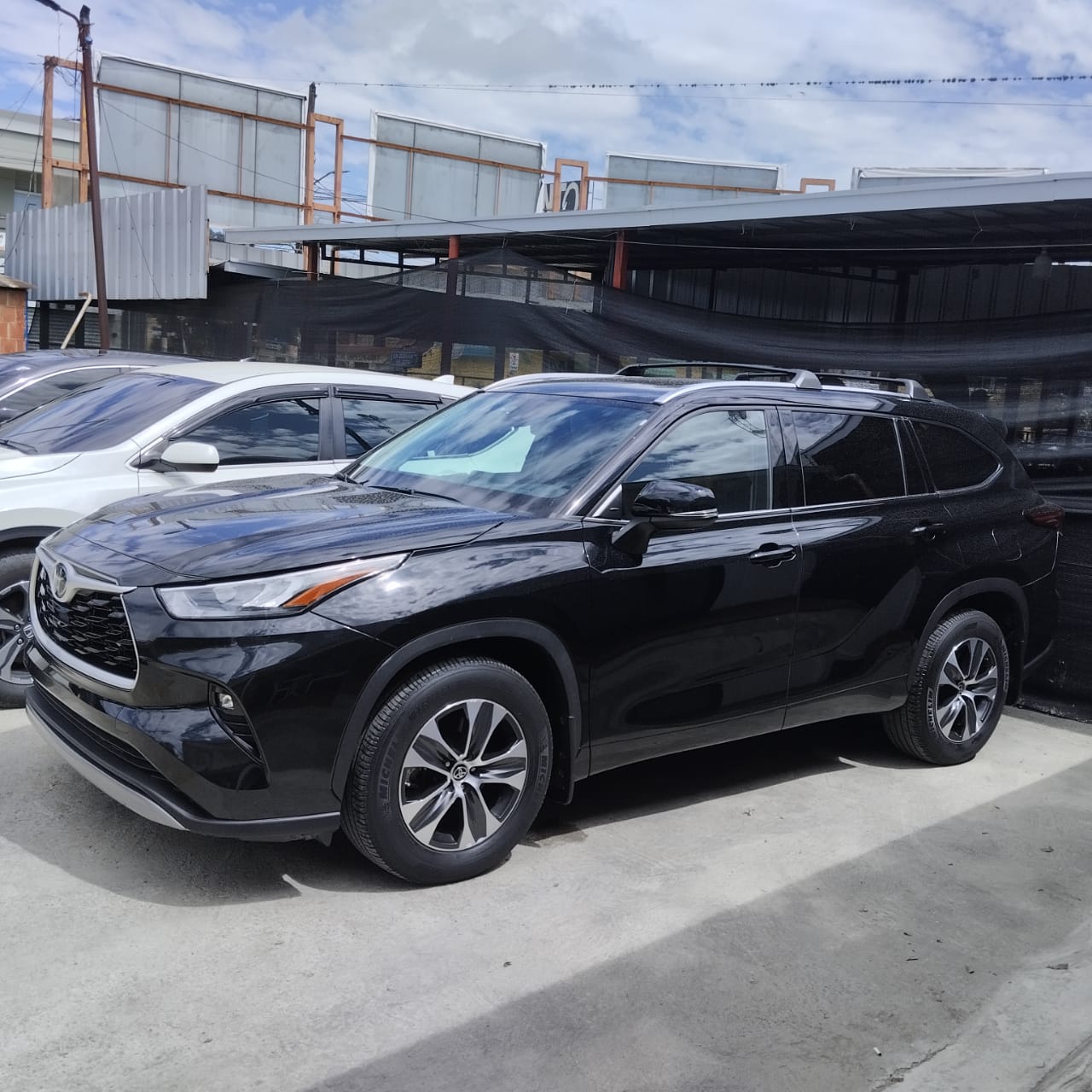 jeepetas y camionetas - Toyota higlander xle 2020 1