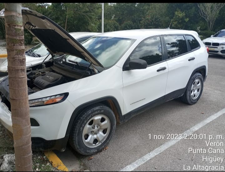 jeepetas y camionetas - Jeep Cherokee Sport 2014 2