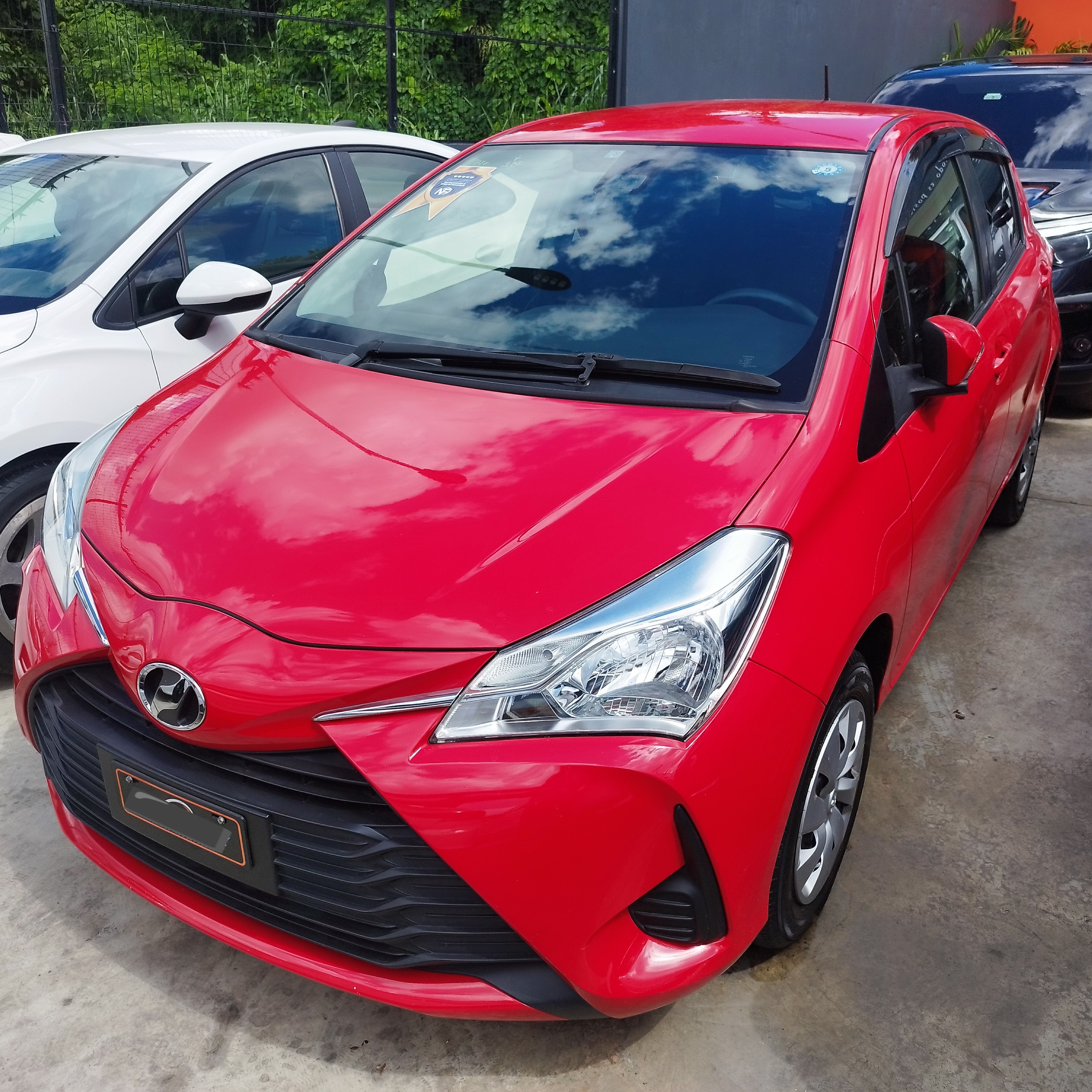 carros - 2018 Toyota Vitz Push Boton 