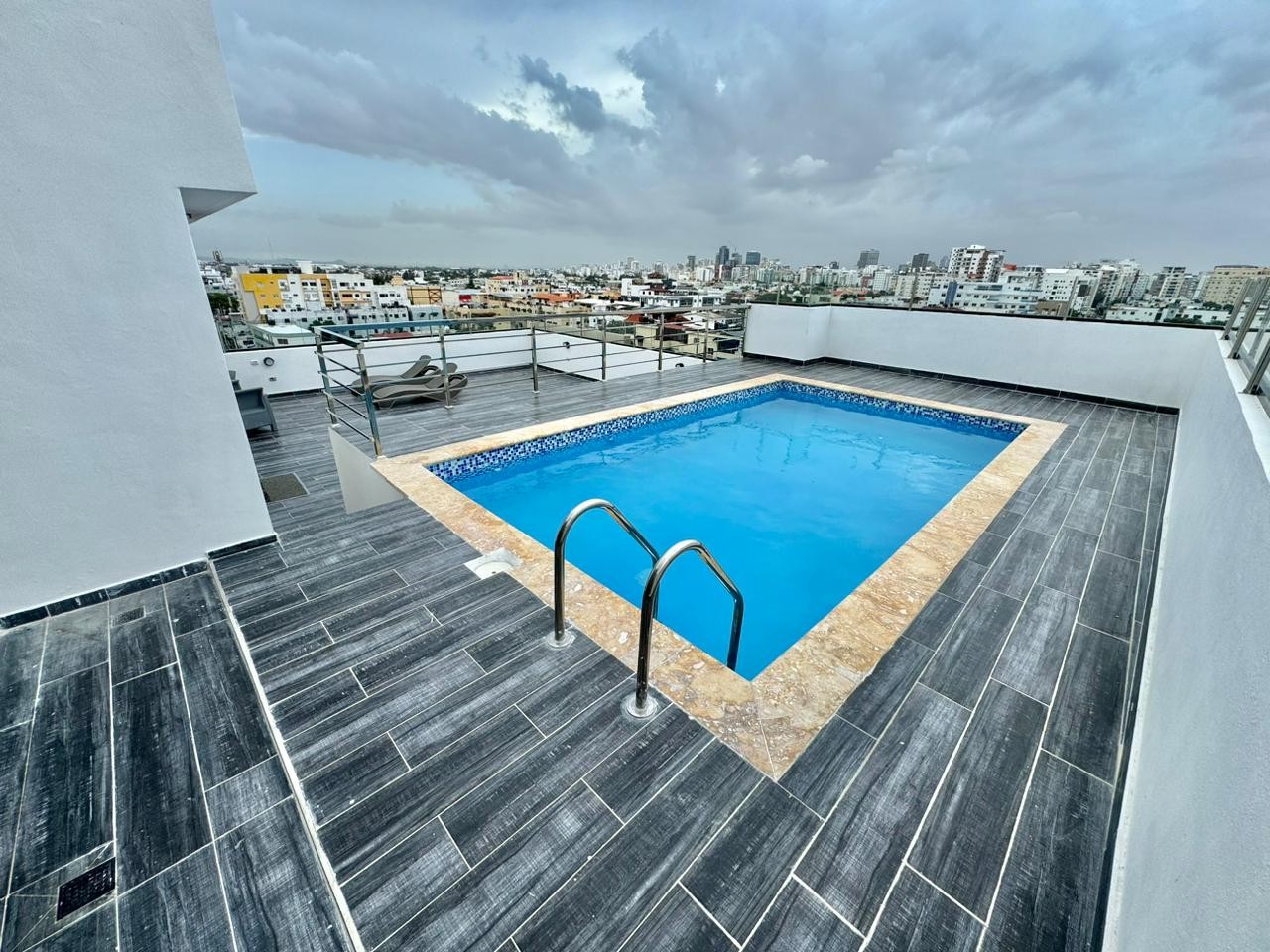 apartamentos - Apartamento Nuevo en Venta
EL MILLÓN
USD 170,000.00
Mantenimiento: RD$8,500.00

