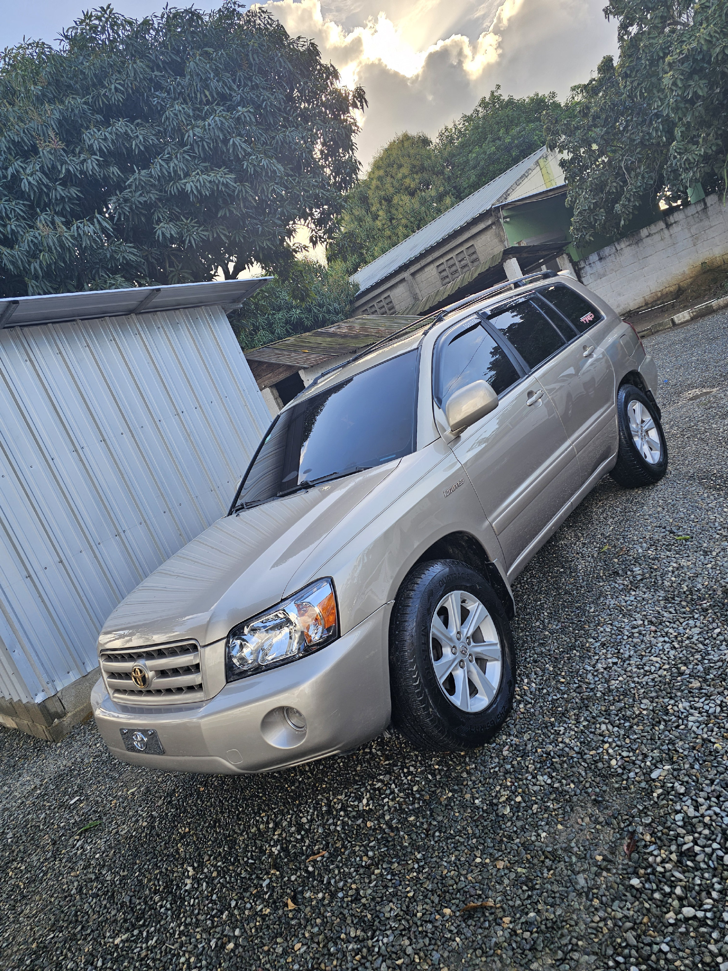 jeepetas y camionetas - Toyota Hihglander 2004 limite.
