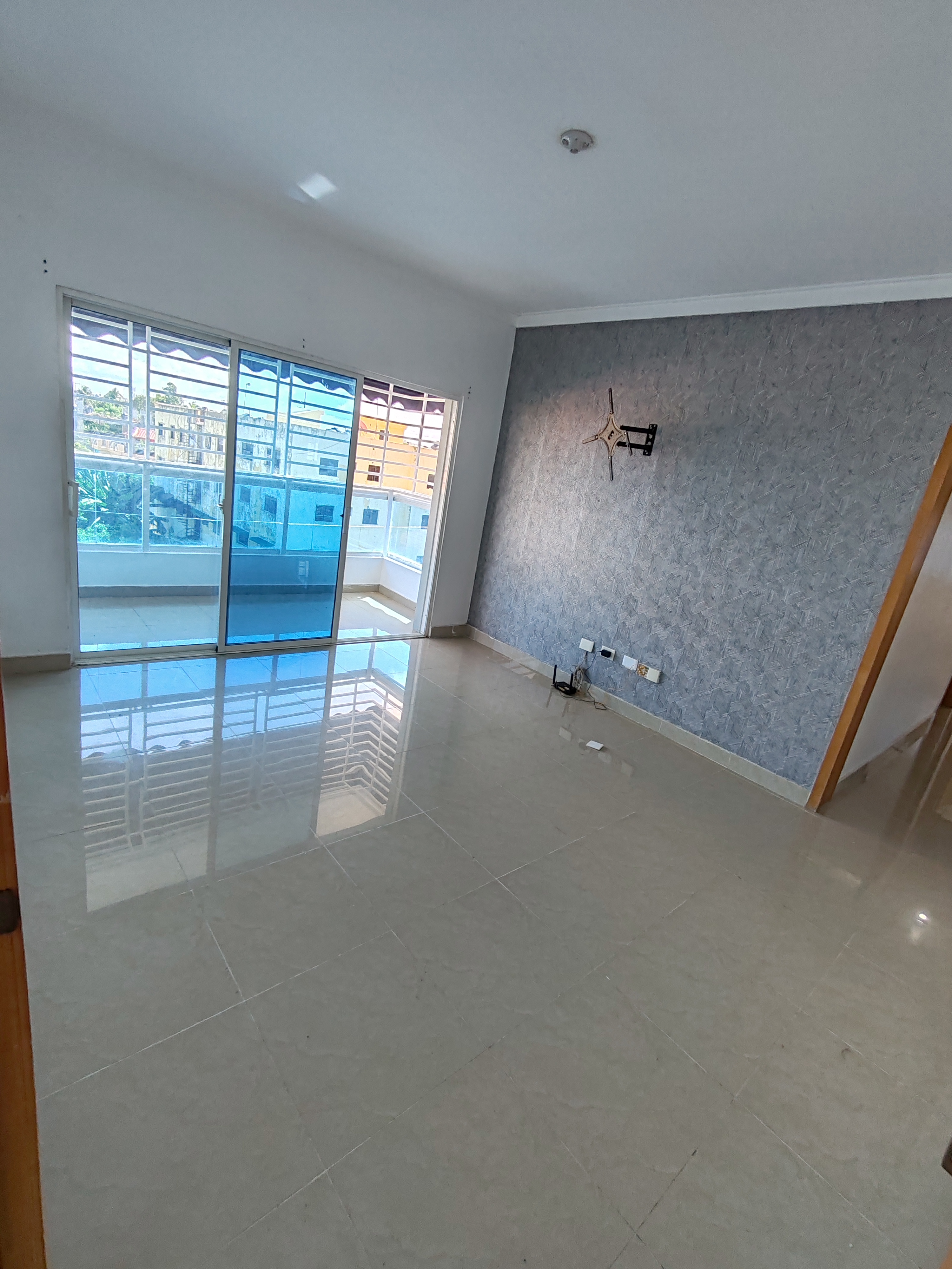 apartamentos - Rento 4to piso Res Reyoli, Aut San Isidro  2