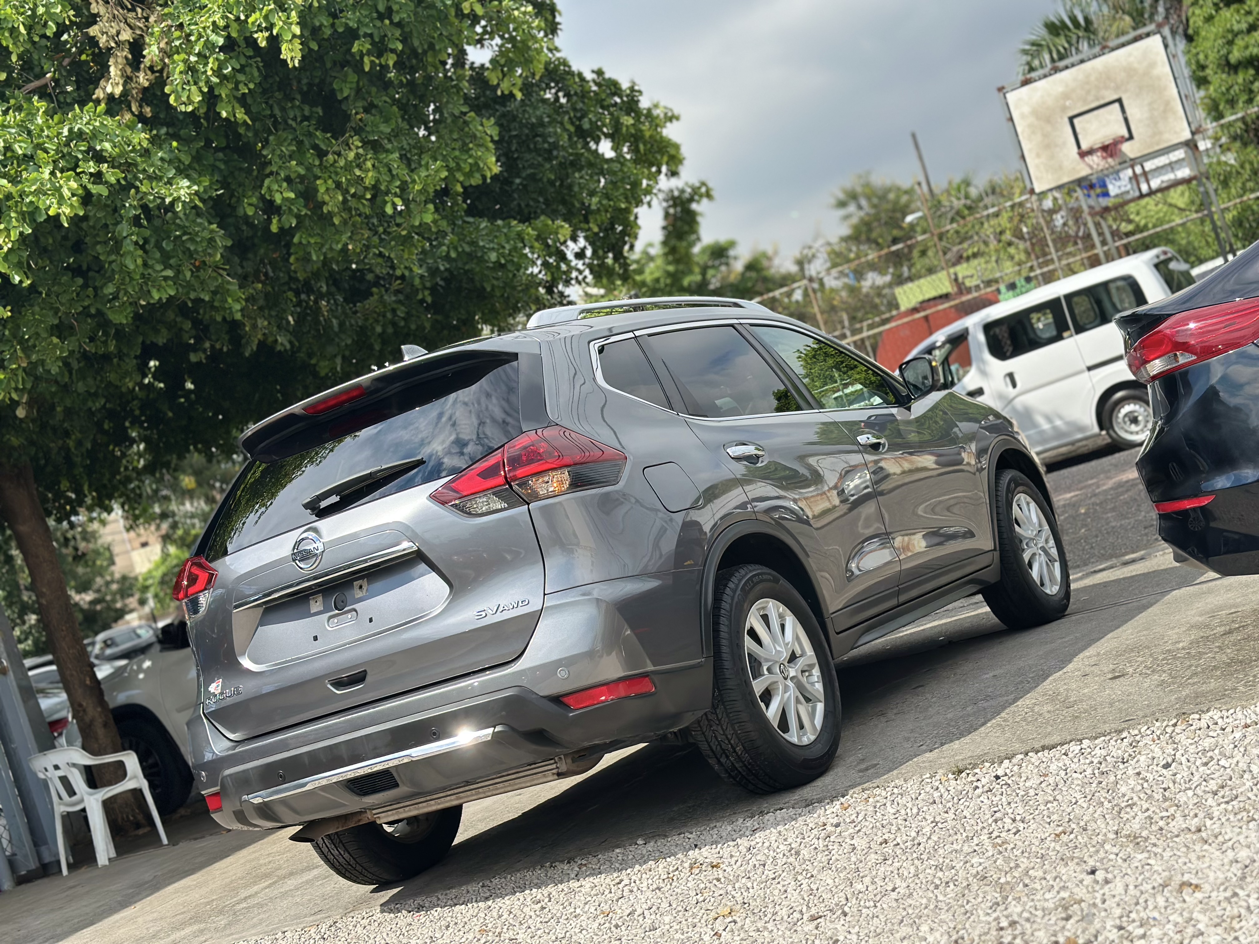 jeepetas y camionetas - 2020 Nissan Rogue SV AWD CLEAN 3