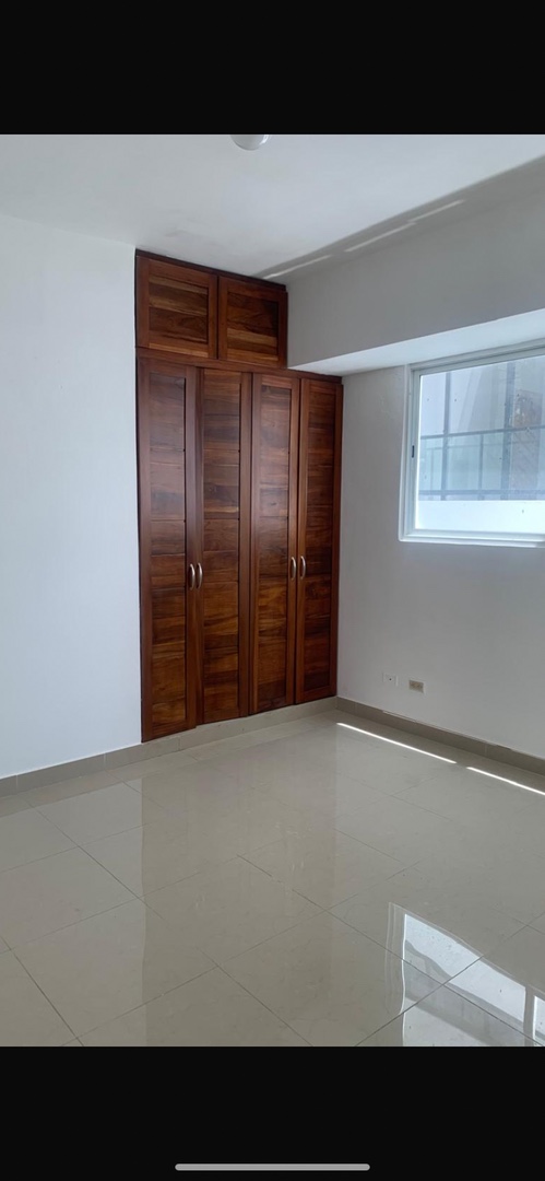 oficinas y locales comerciales - Apartamento 165 m Urb Fernández 3 hab 1100 manto incluido  3