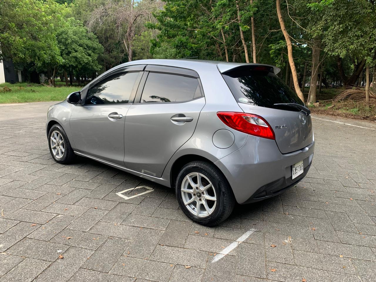 carros - mazda demio 2014 4