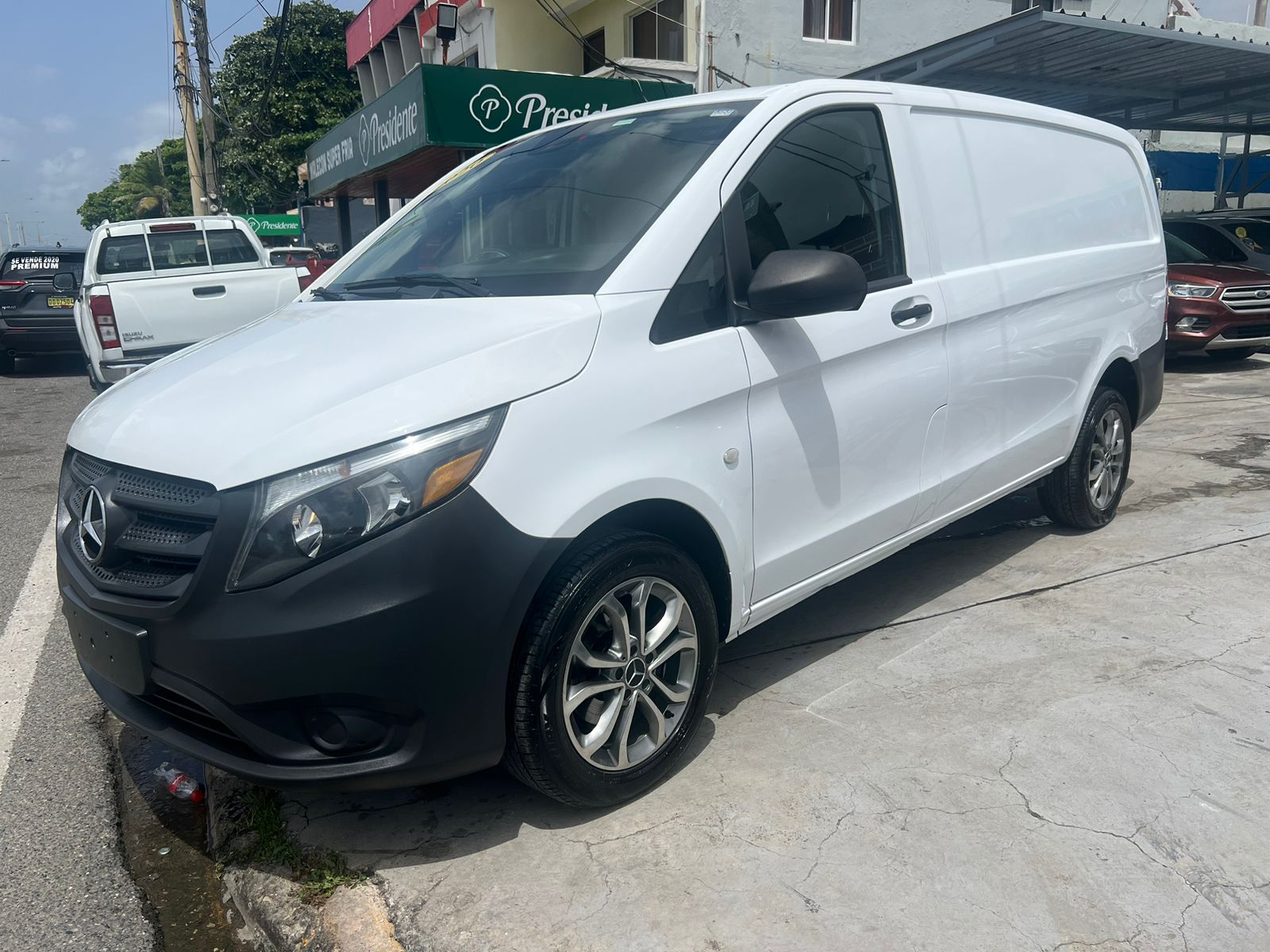 jeepetas y camionetas - Mercedes-Benz Metris 2020