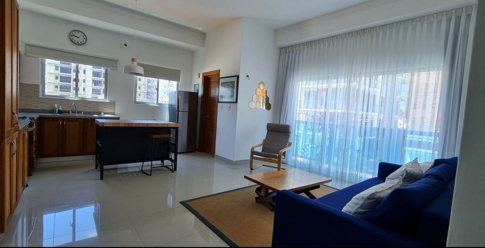 apartamentos - Evaristo Morales apto
Precio vacio: USD$130,000
Precio Amueblado: USD$140,000 4