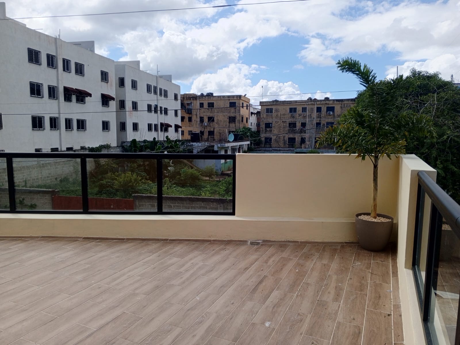 apartamentos - venta de apartamento 4ta con terraza de 158mts autopista de San Isidro 5