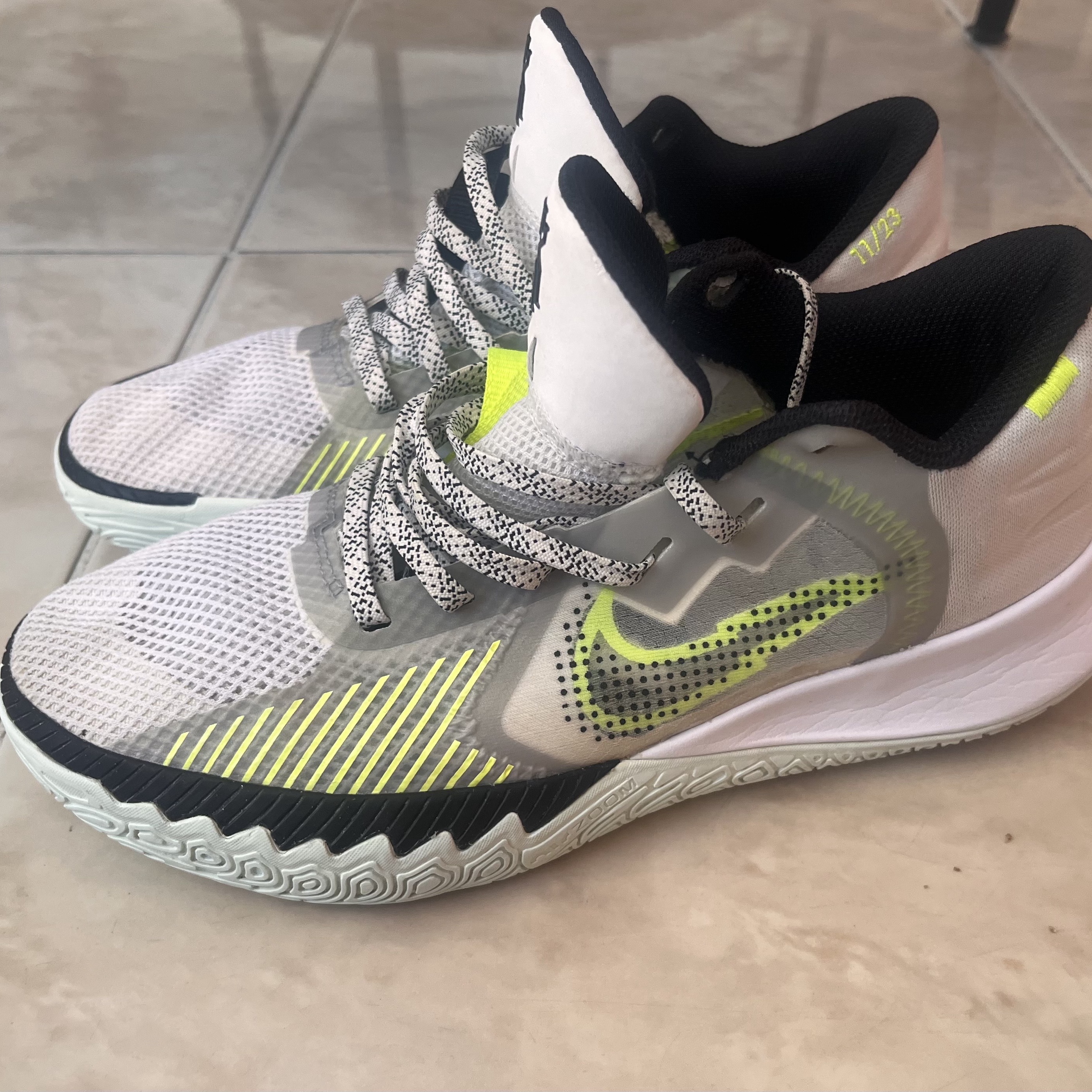 zapatos para hombre - Kyrie irving size 8