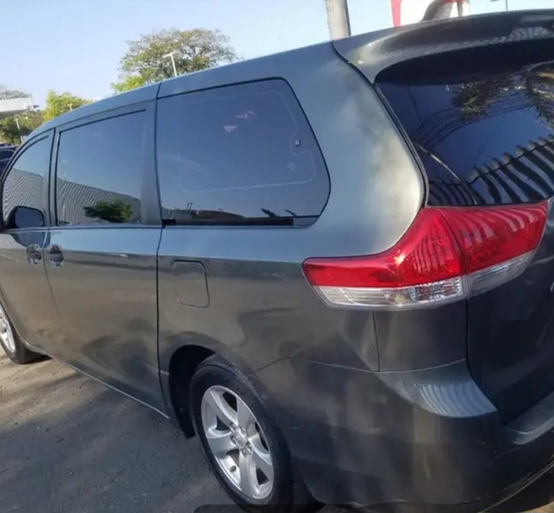 servicios profesionales - Se Alquila Sienna para Uber XL