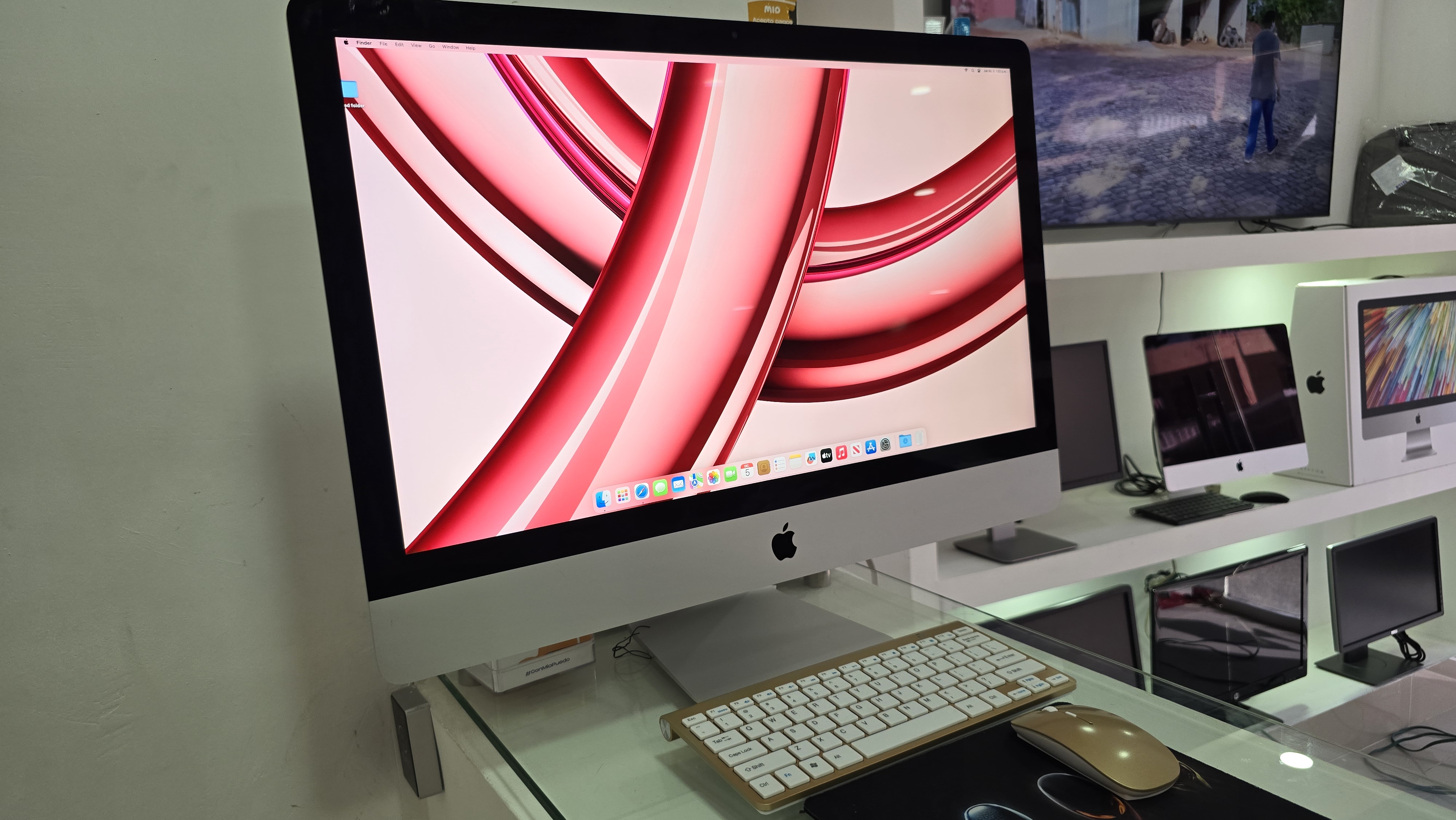 computadoras y laptops - imac 5k 27 Pulg Core i7 4.2ghz Ram 16gb ddr4 Disco 512gb Radeon 580 8gb año 2017 0