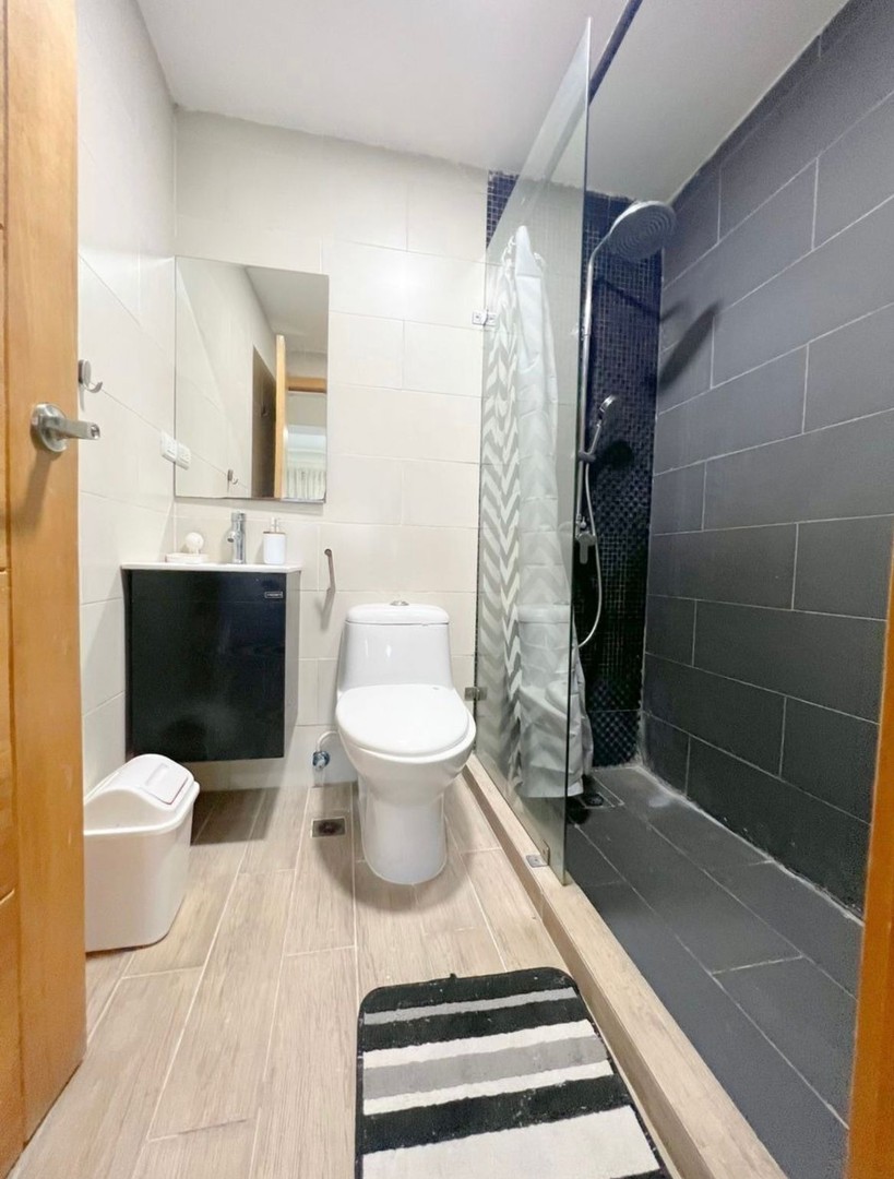 apartamentos -  Apartamento en alquiler En El Ensanche Naco Sin Intermediario
 5