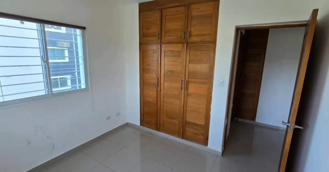 apartamentos - Aquilo 2do piso llanos de gurabo  8