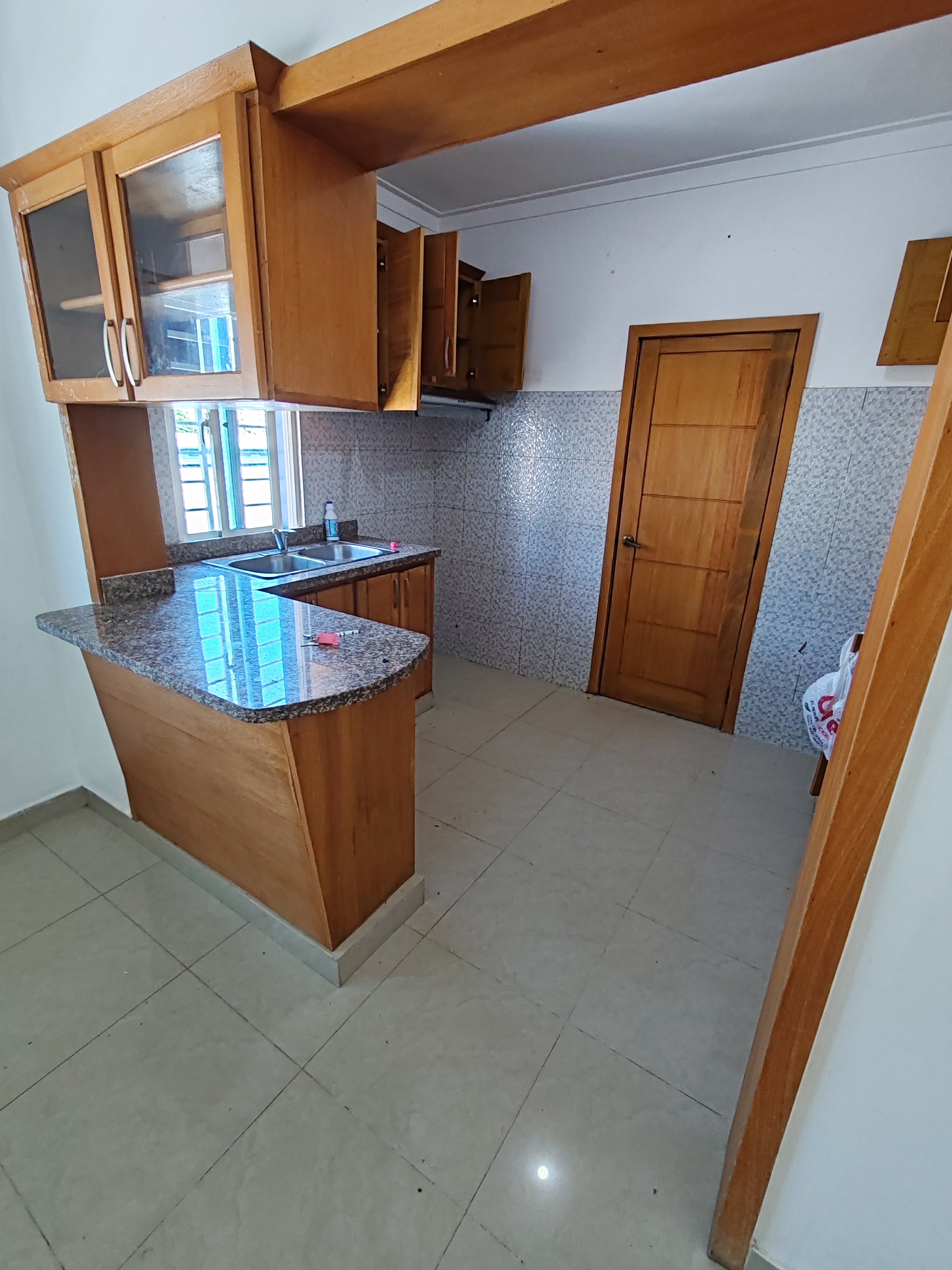 apartamentos - Rento 4to piso Res Reyoli, Aut San Isidro  3