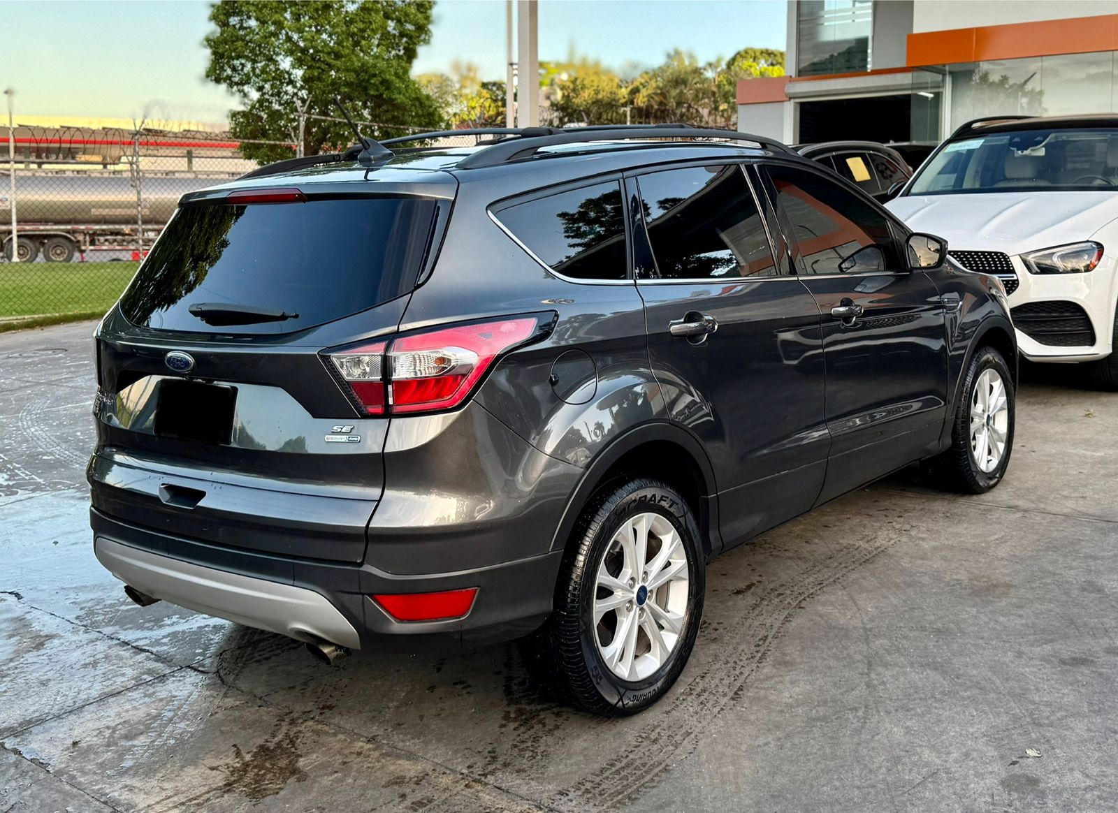 jeepetas y camionetas - Ford escape SE 2018 2