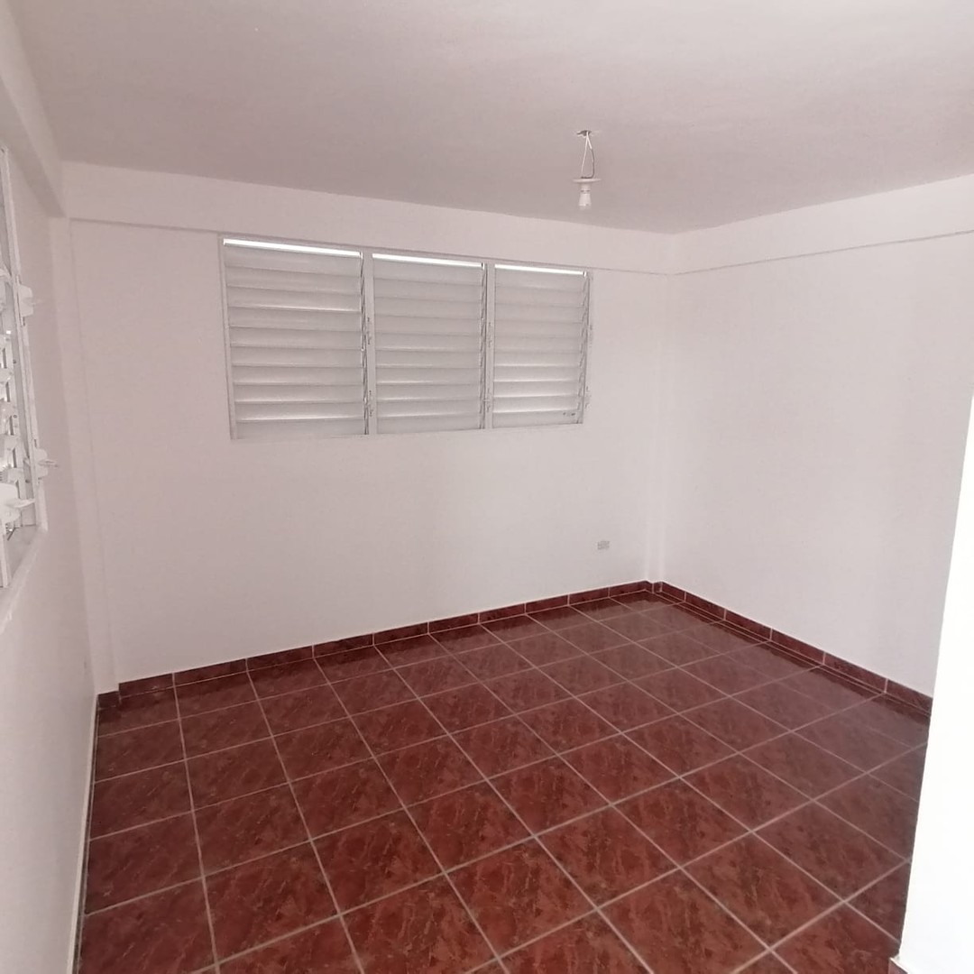 casas - VENDO EN ARROYO HONDO
CASA DE 3 NIVELES EXCELENTE OPORTUNIDAD 8