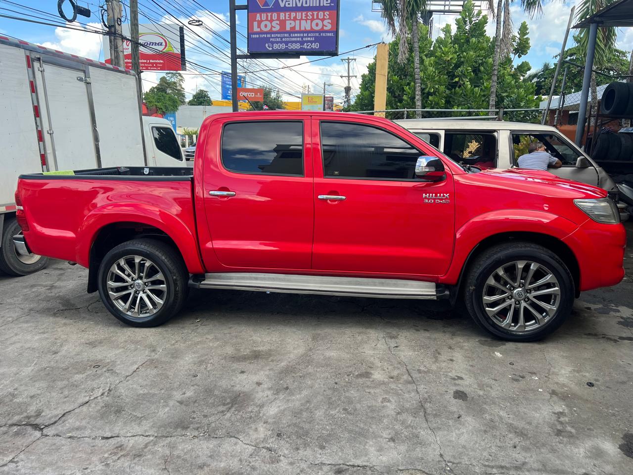 jeepetas y camionetas - Toyota hilux 2014 2