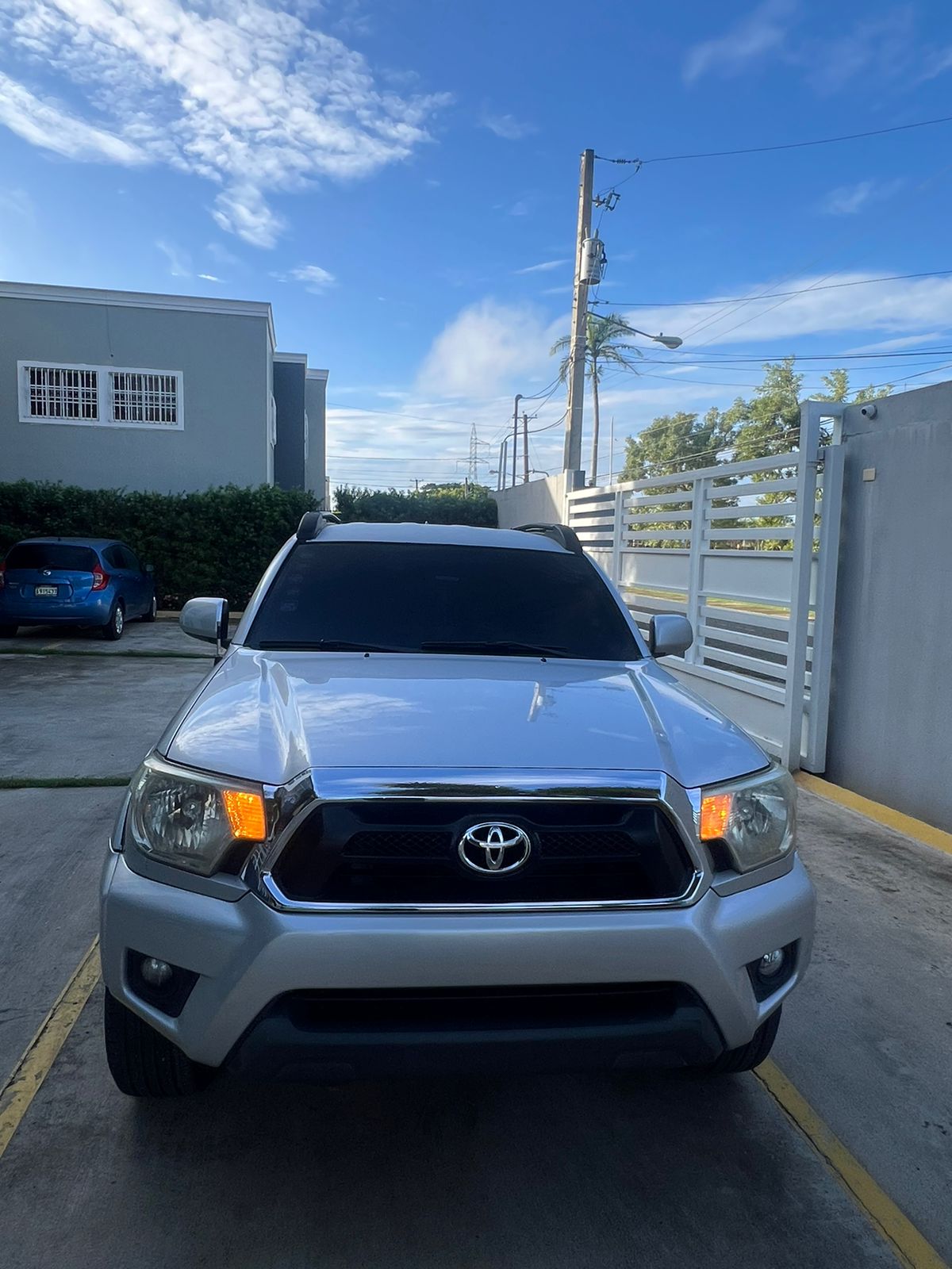 jeepetas y camionetas - Toyota tacoma pre runner 2012 1