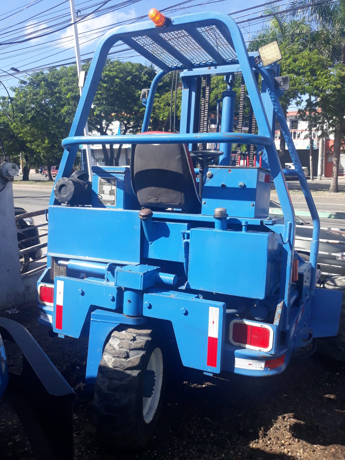 camiones y vehiculos pesados - montacarga de cargar block