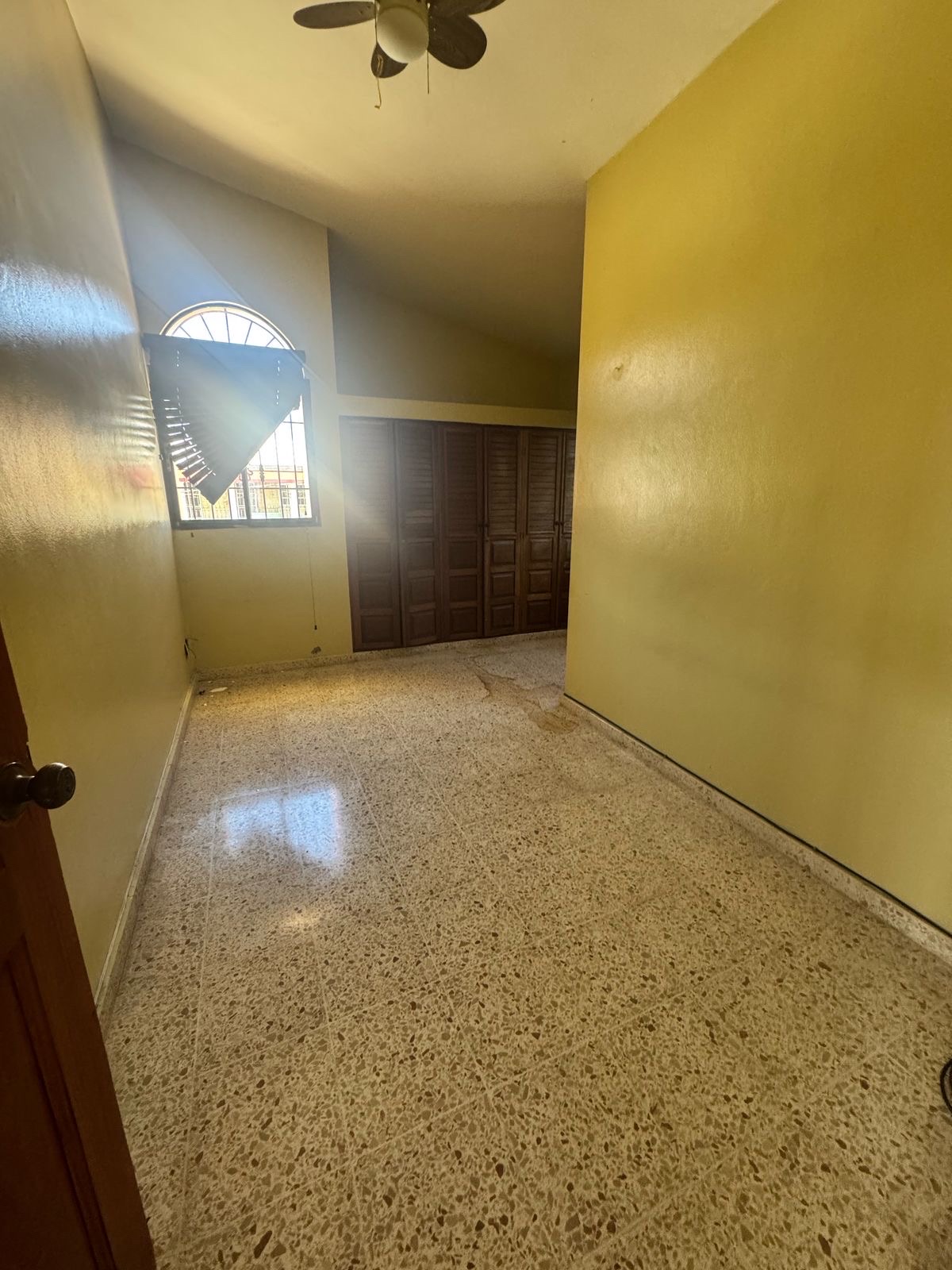 casas - venta de casa en el Residencial de Italia Santo Domingo este  4