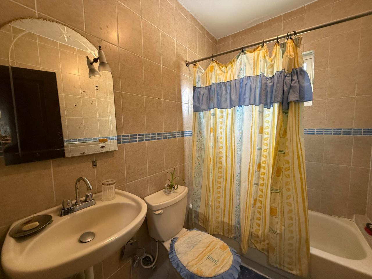 apartamentos - Vendo independencia piso 4 dos hab dos baños parqu 7