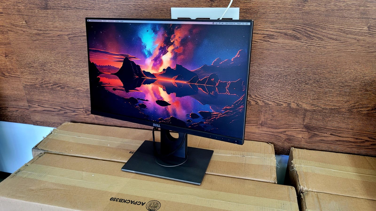 computadoras y laptops - MONITOR DELL SIN BORDE ULTRASHARP PANTALLA LED 24 PLG