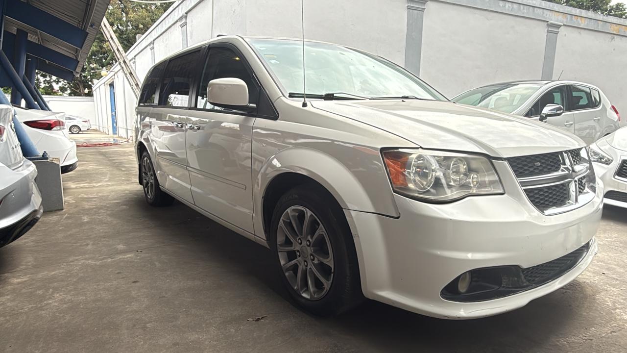 jeepetas y camionetas - dodge caravan 2012 1