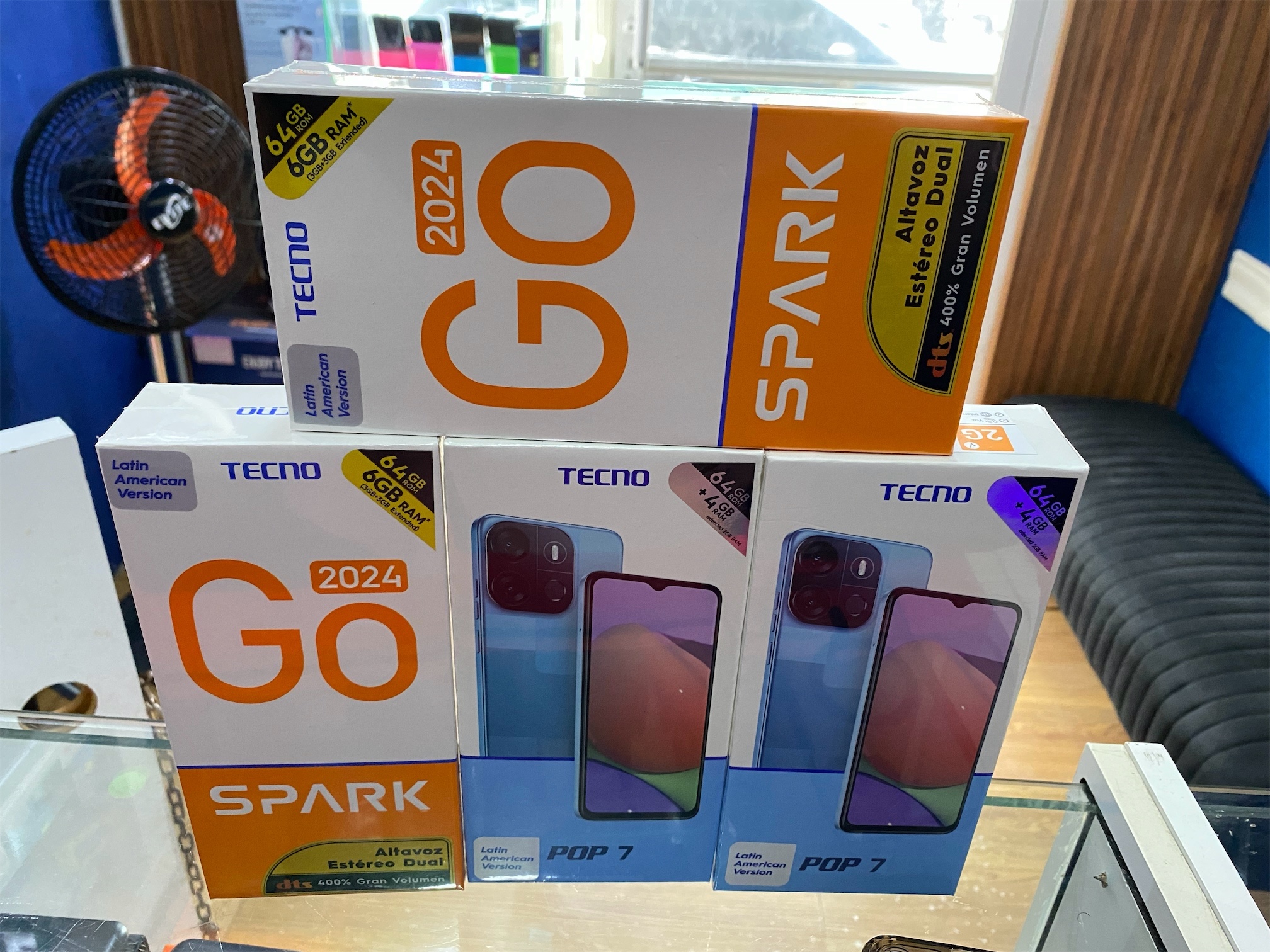 celulares y tabletas - Tecno pop 7 tecno goo spark 2024 64Gb  3