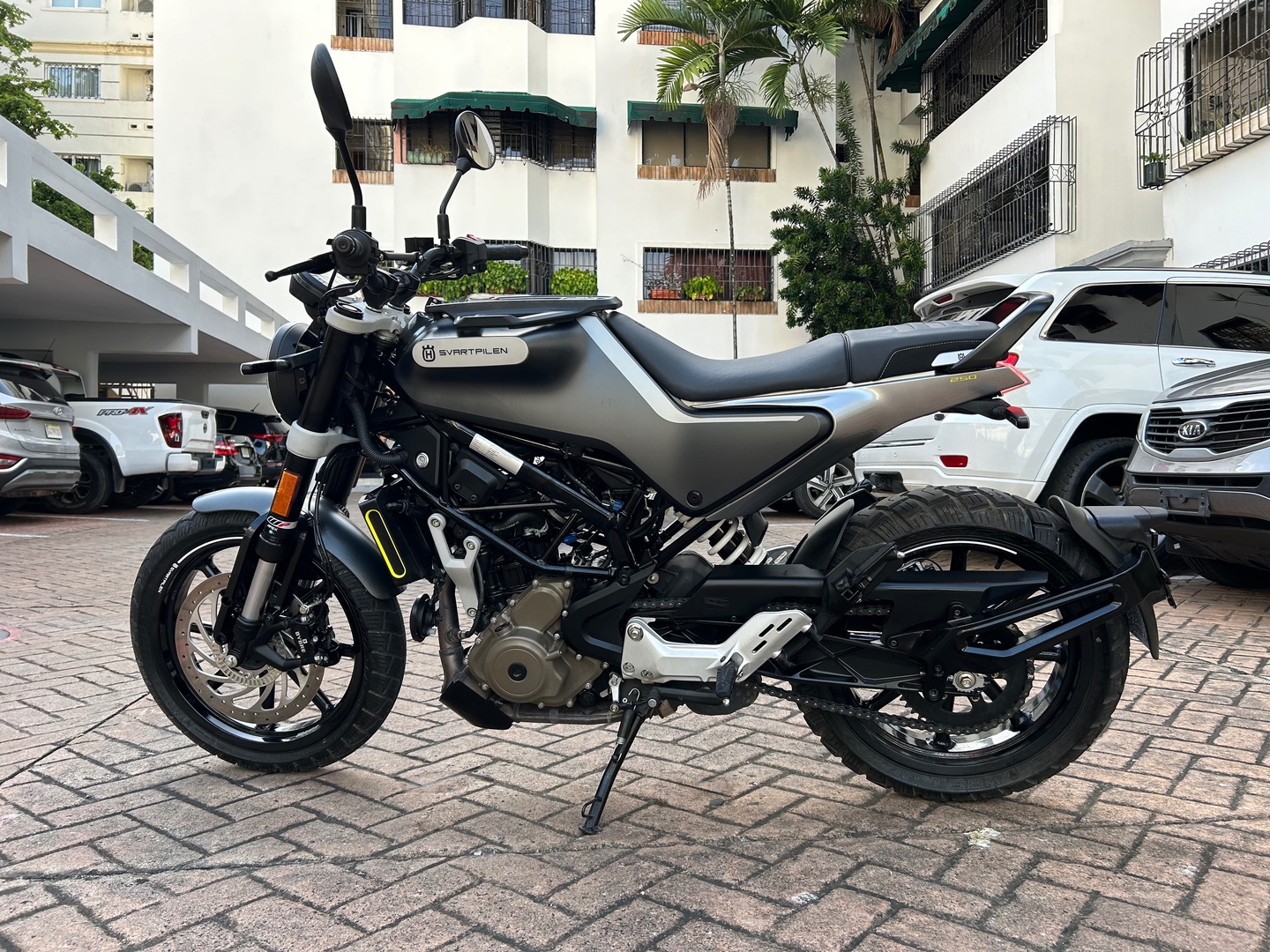 motores y pasolas - Husqvarna Svartpulen 250 año 2021 0