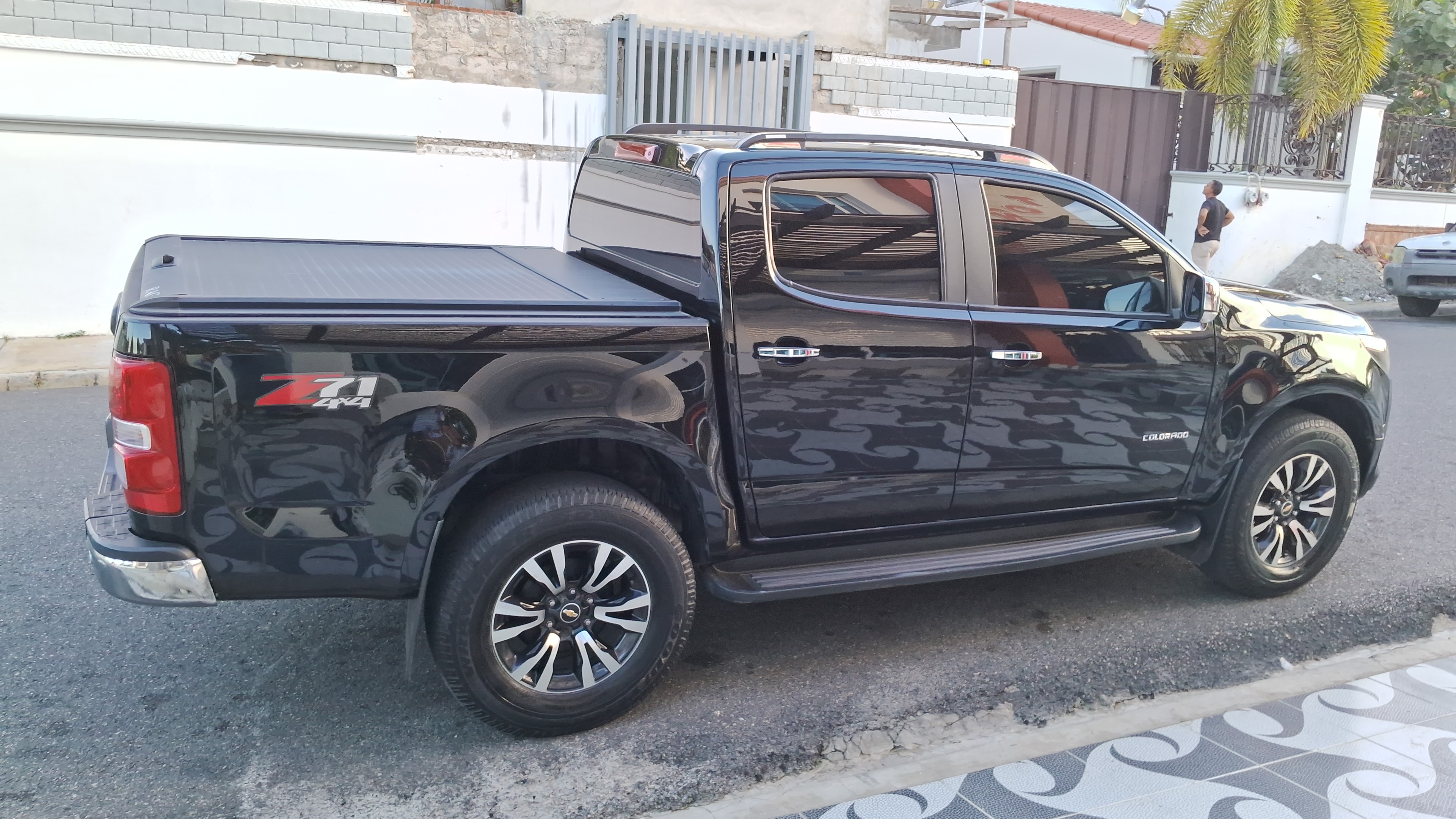 jeepetas y camionetas - Chevrolet Colorado Z71 2019 Diésel en Moca Villa E 3