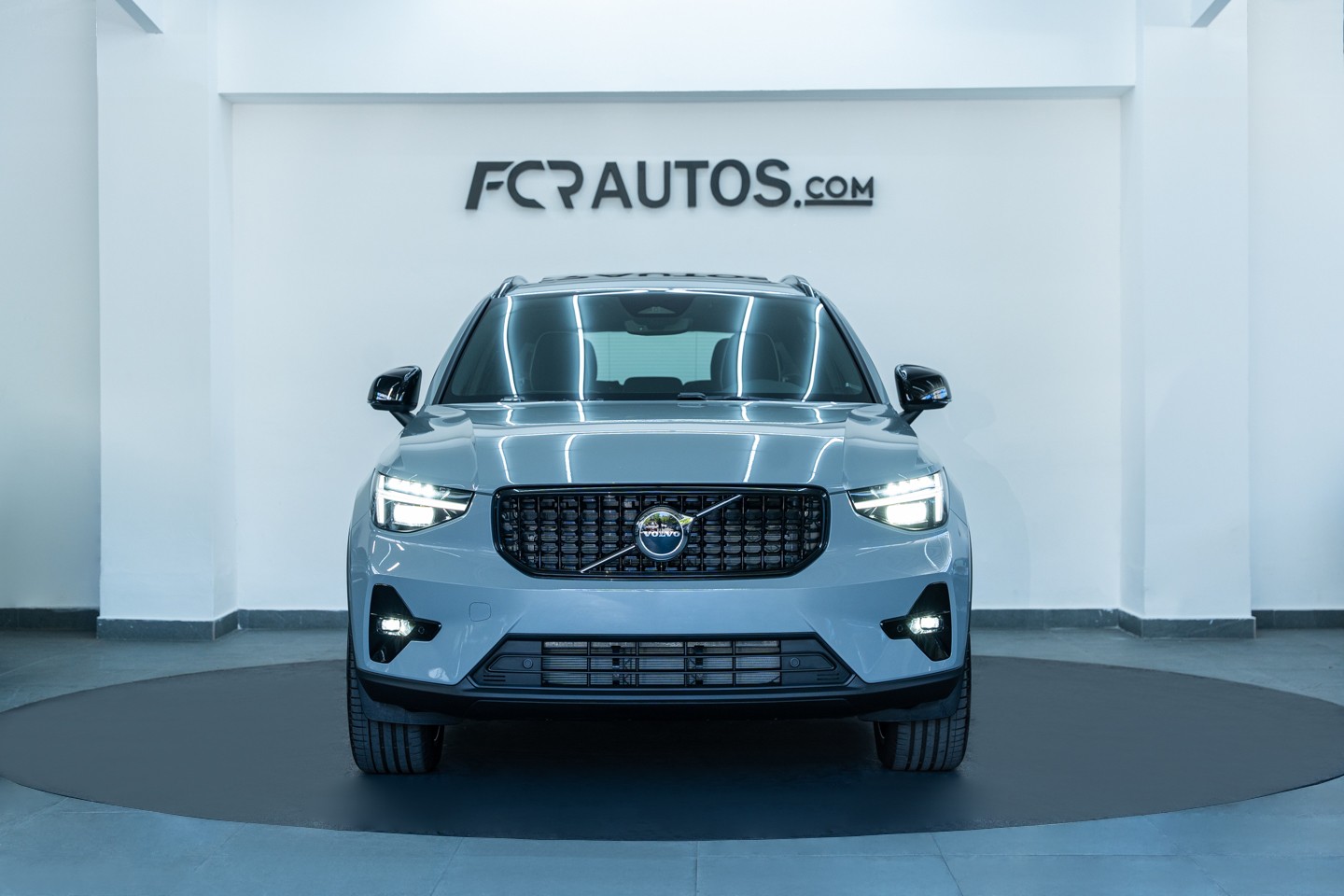 jeepetas y camionetas - VOLVO XC40 ULTIMATE DARK B5 2024 2