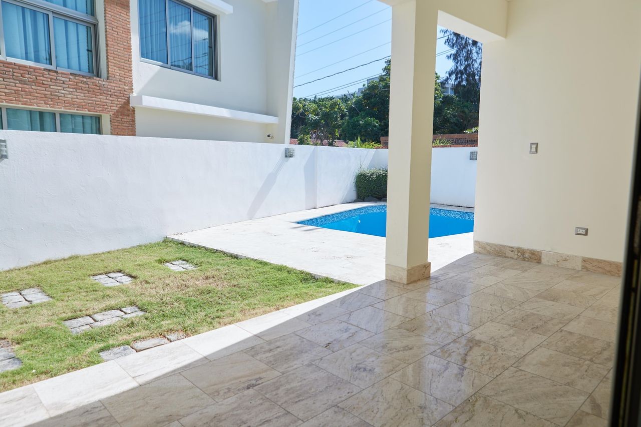 casas - Vendo casa en La Julia - zona sumamente segura 3