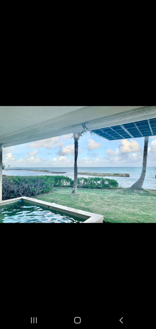 casas vacacionales y villas - Hermoso apartamento Frente  la Playa Cap Cana 0