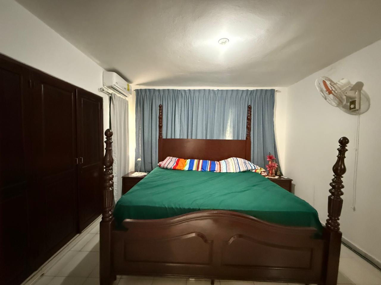 apartamentos - Vendo independencia piso 4 dos hab dos baños parqu 8