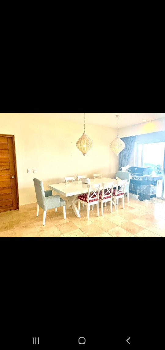 casas vacacionales y villas - Hermoso apartamento Frente  la Playa Cap Cana 1