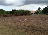 solares y terrenos -  Terreno Para Naves en la Autopista Duarte Santo Domingo 