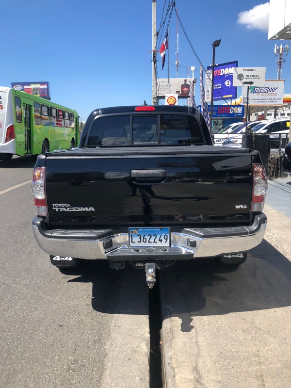 jeepetas y camionetas - Toyota tacoma 2014 full 4x4 nuevaaaa 4