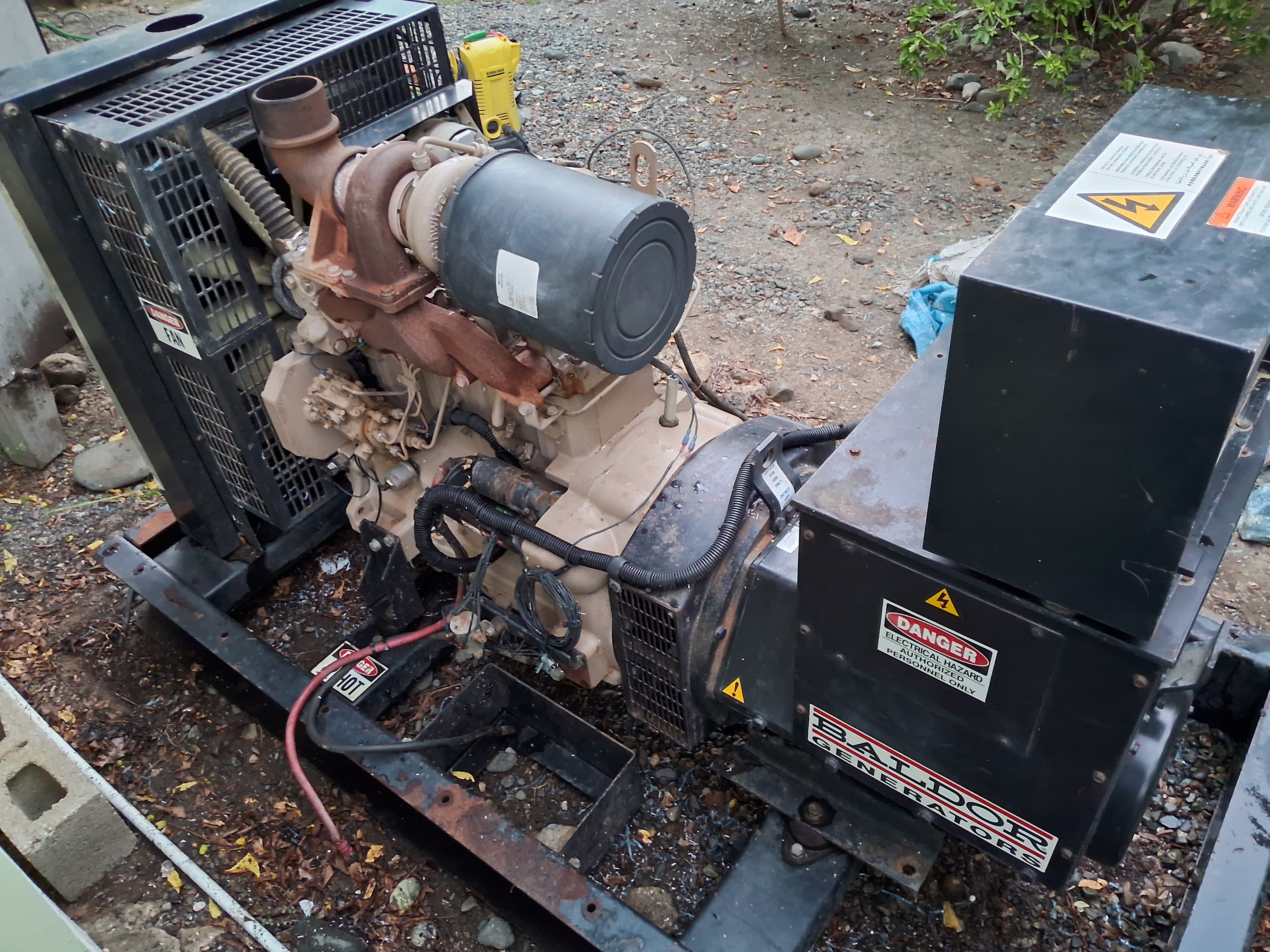 plantas e inversores - Planta Electrica de 60 kw John Deere Diesel 9