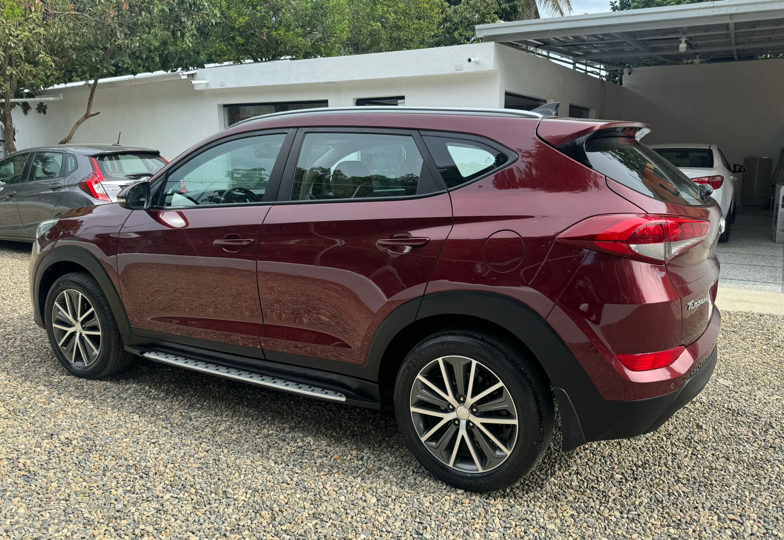 jeepetas y camionetas - Hyndai Tucson SEL-2018-4x2-1,125,000.00
financiamiento disponible negociable  1