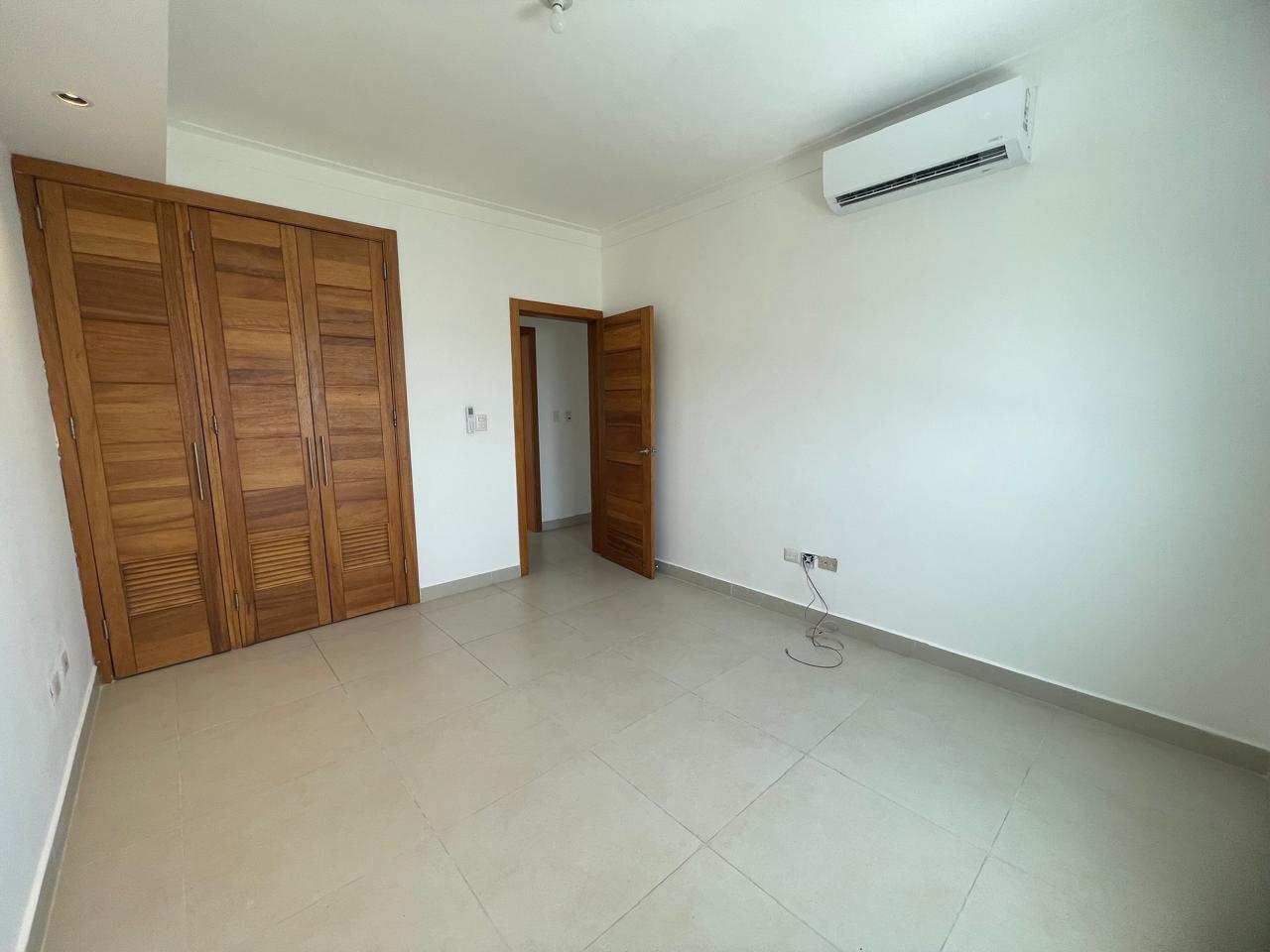 apartamentos - Apartamento en Alquiler en Evaristo Morales  4