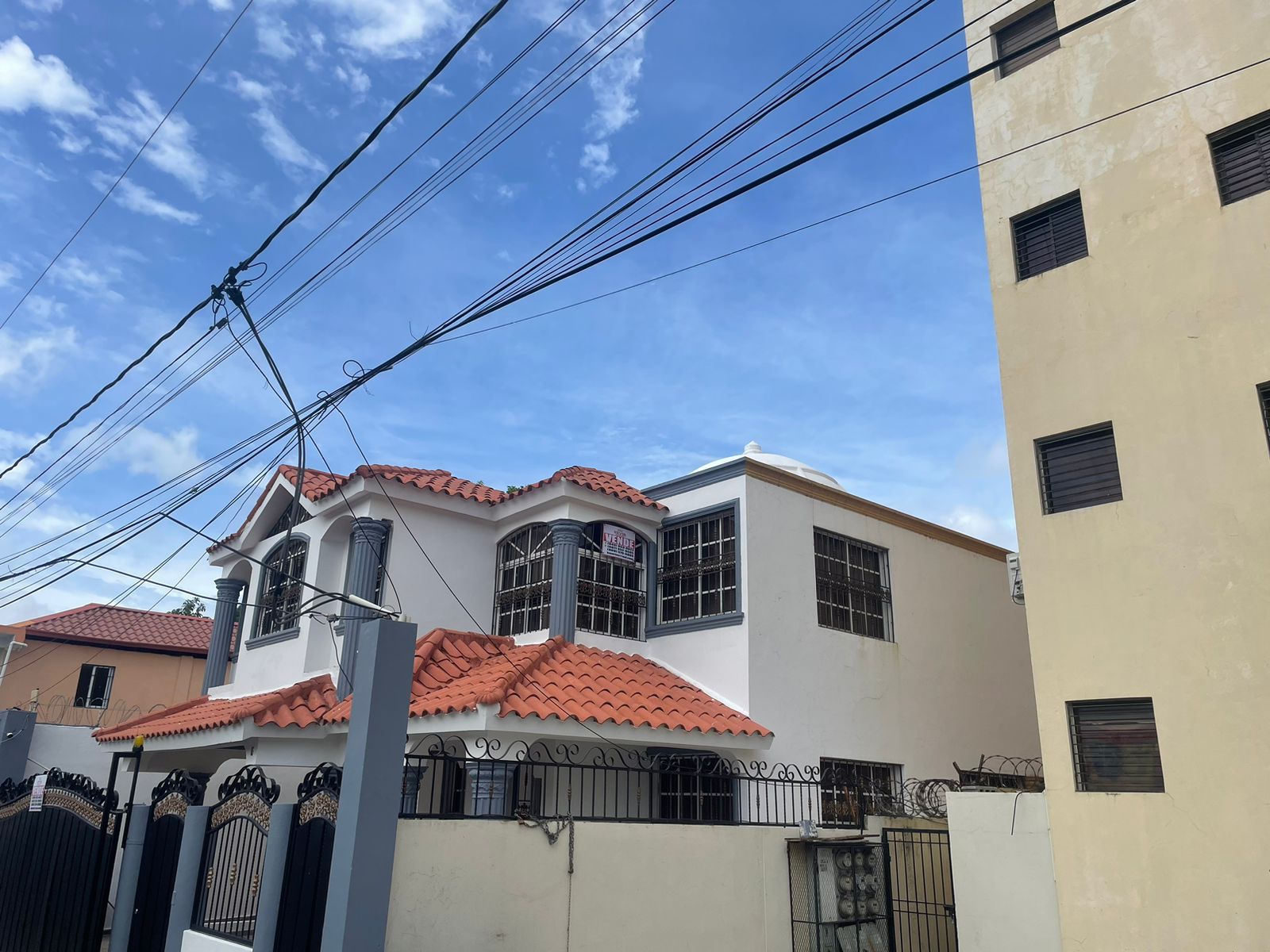 casas - CASA EN VENTA EN URB. ROSA.