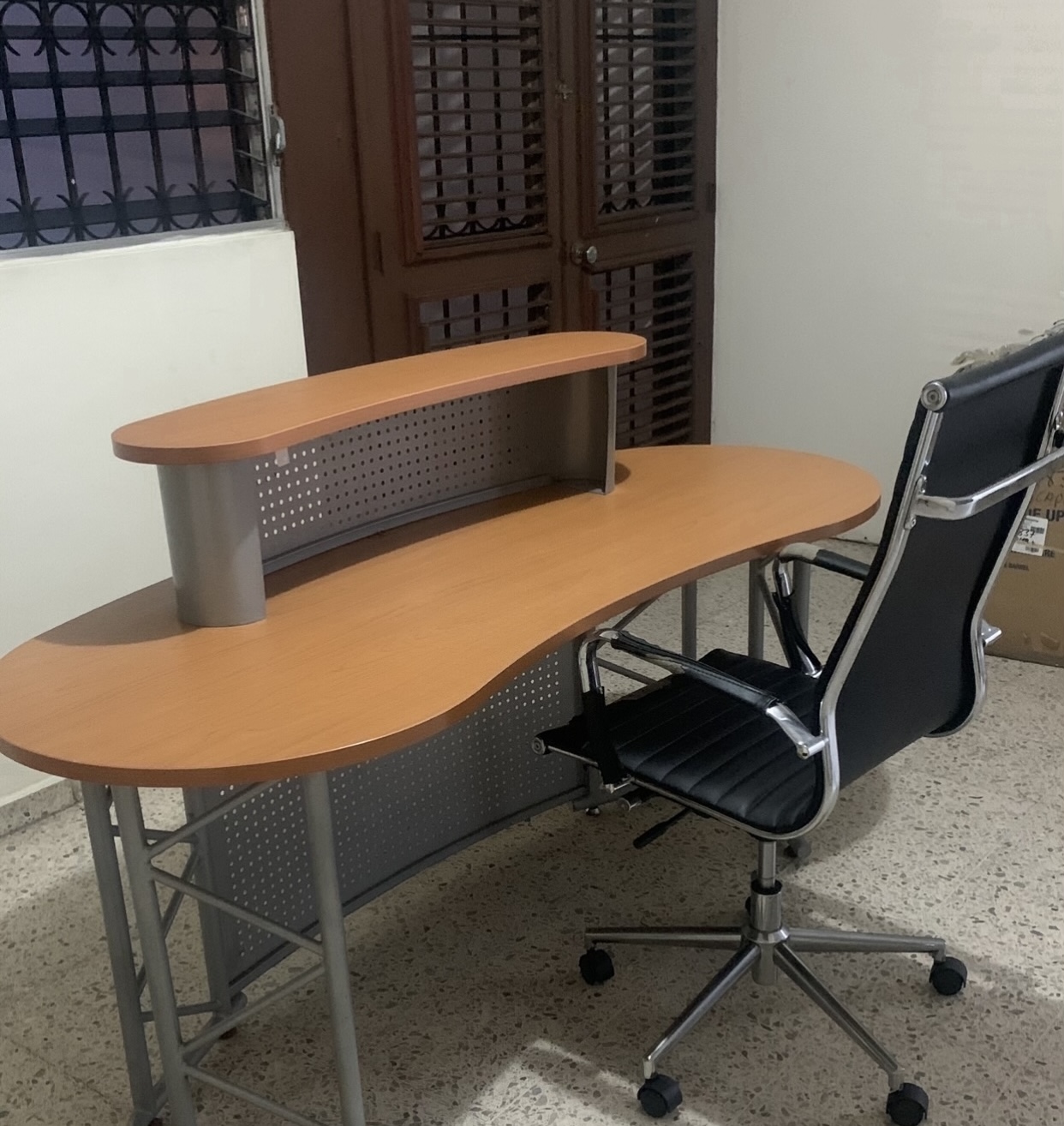 equipos profesionales - Escritorio Counter con su silla 