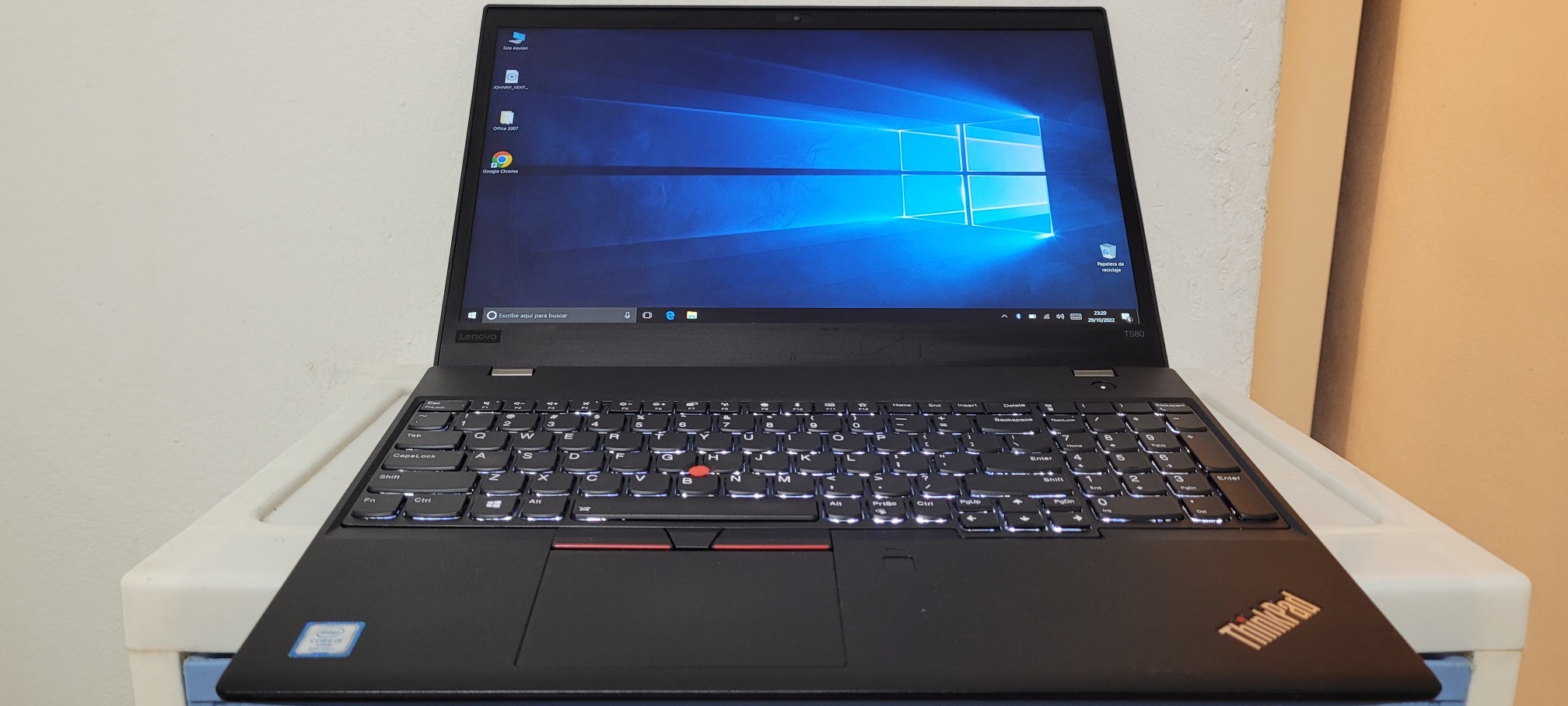 computadoras y laptops - Lenovo E560 17 Pulg Core i7 Ram 16gb Disco 256gb SSD Video intel Y Aty Radeon R7