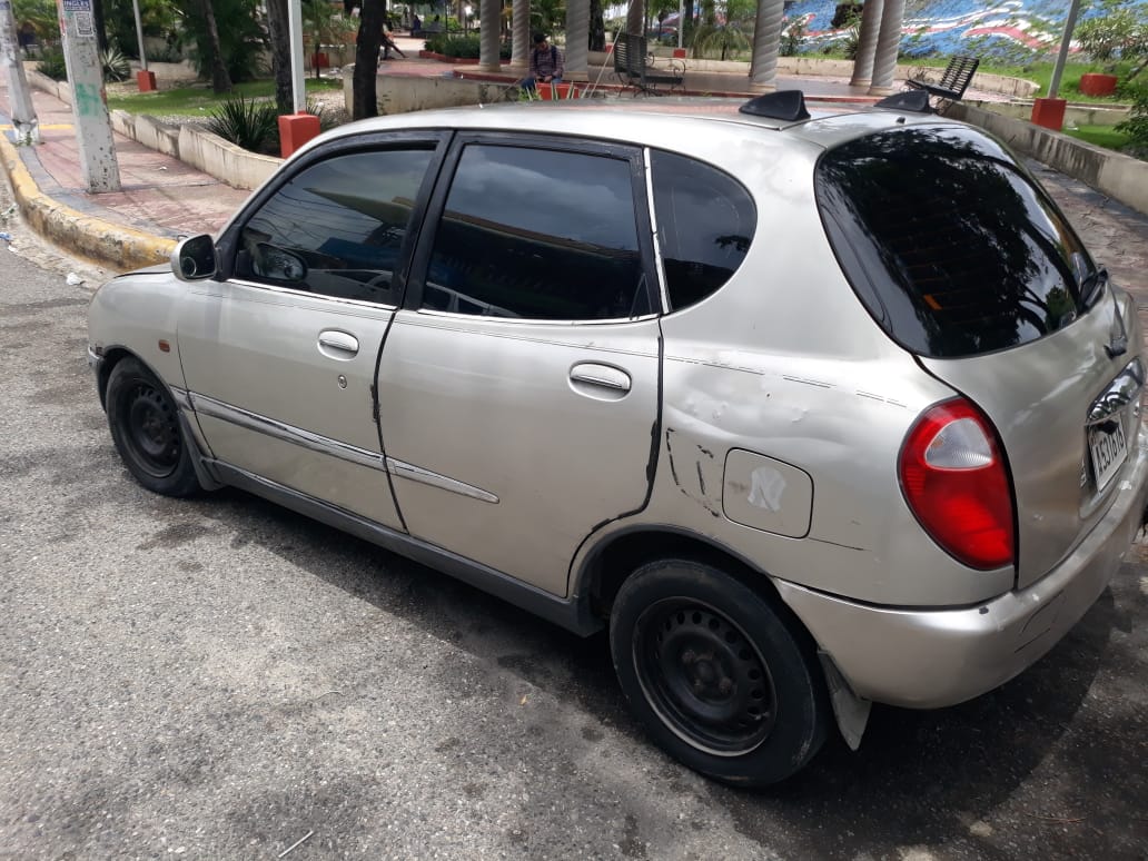 carros - TOYOTA DUET 2002   $145,000  0