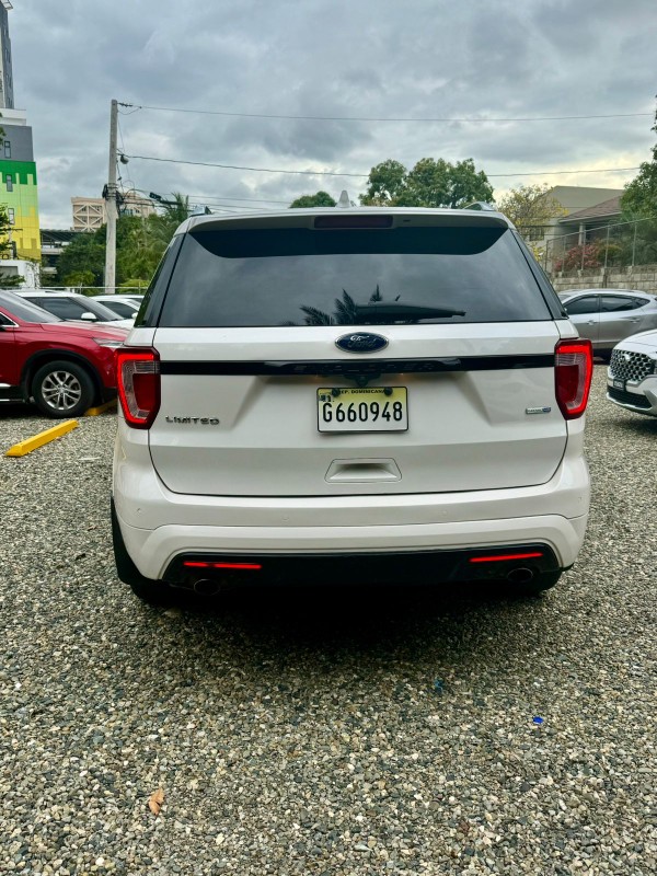 jeepetas y camionetas - Ford Explorer 2017 panorámica  4