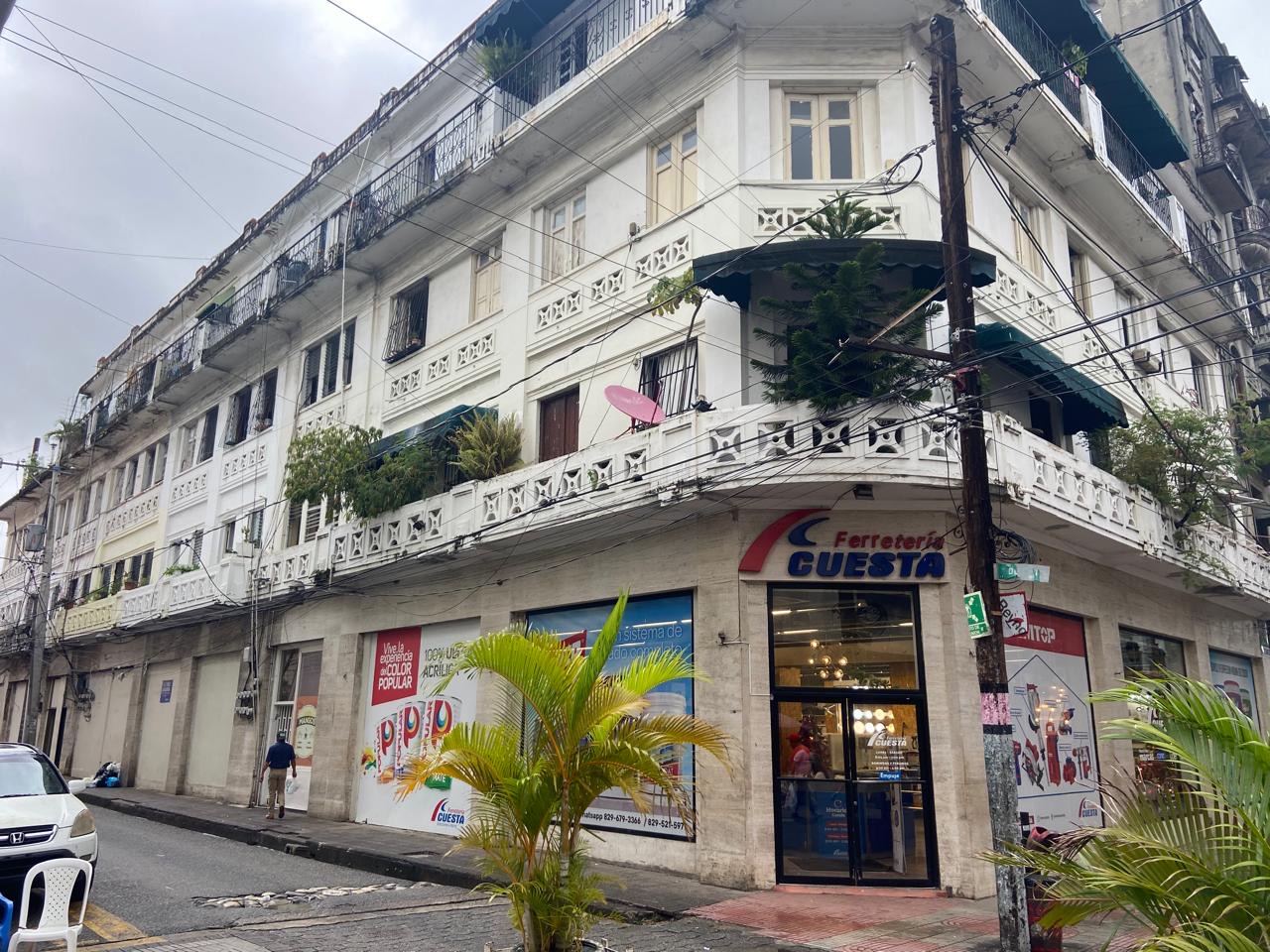 oficinas y locales comerciales - Venta de edificio comercial en la Zona colonial  3