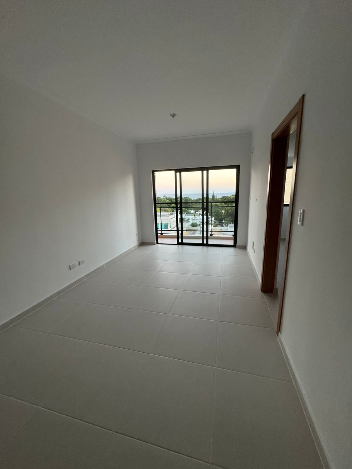 apartamentos - Alquiló piso 6 correa isidron una hab 1.5 baños pa