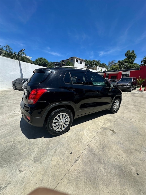jeepetas y camionetas - Chevrolet trax Lt 2019 4