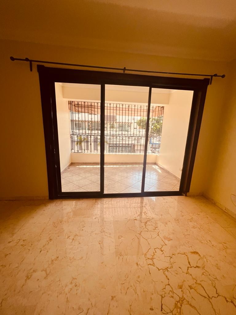 apartamentos - Alquilo Apto Vacio en la av. Enriquillo 213 Metros
 2